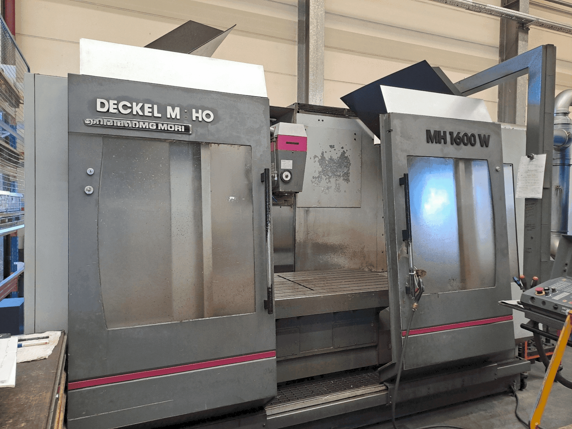 DECKEL MAHO MH 1600 W-maskinen framifrån