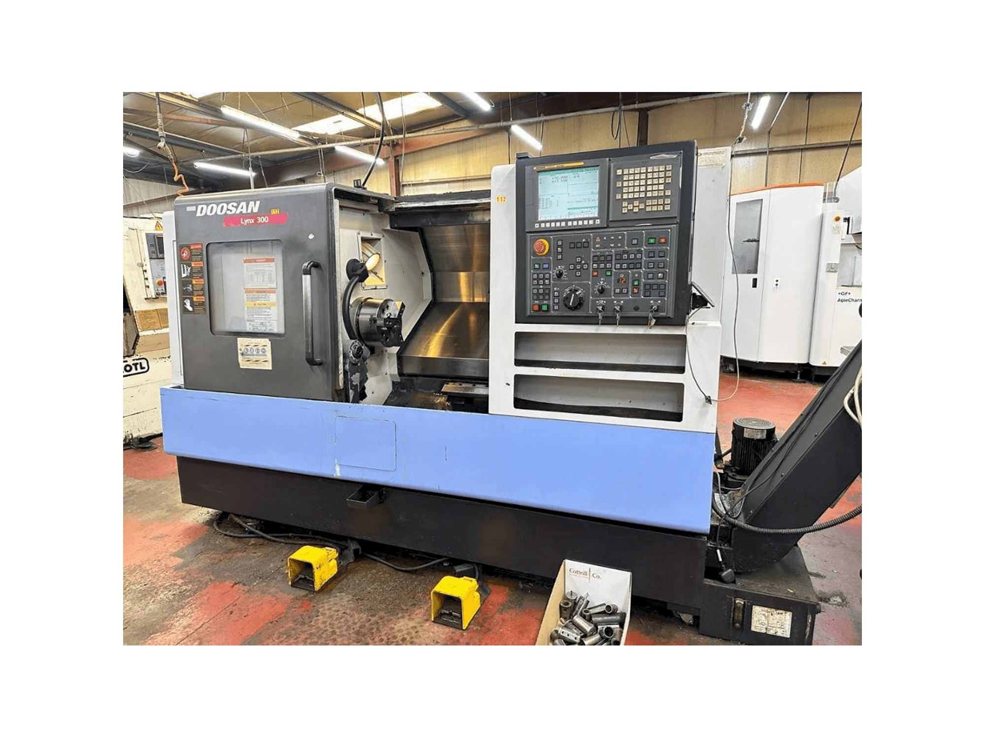 Doosan Lynx 300-maskinen framifrån