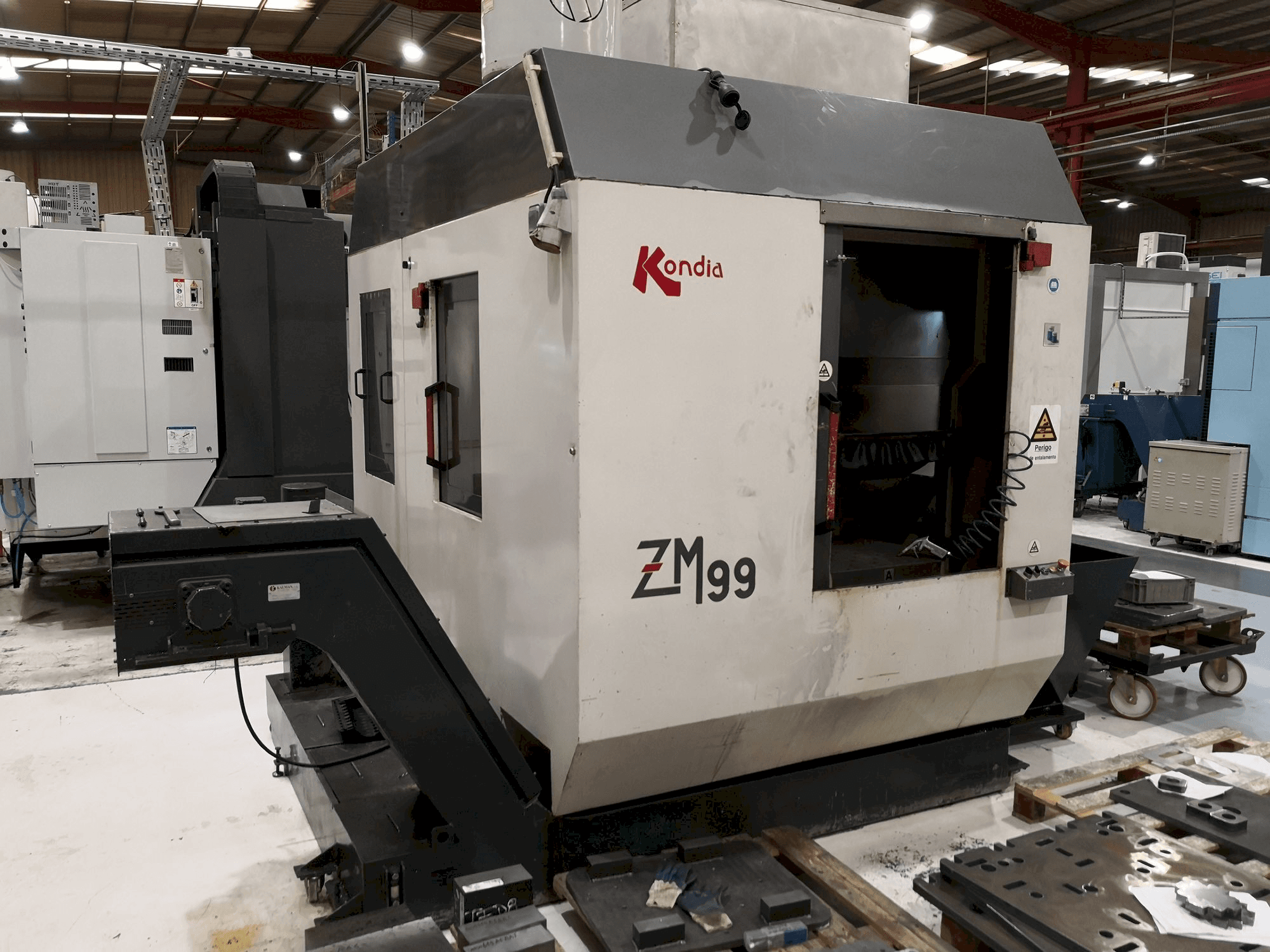 KONDIA ZM99-maskinen framifrån