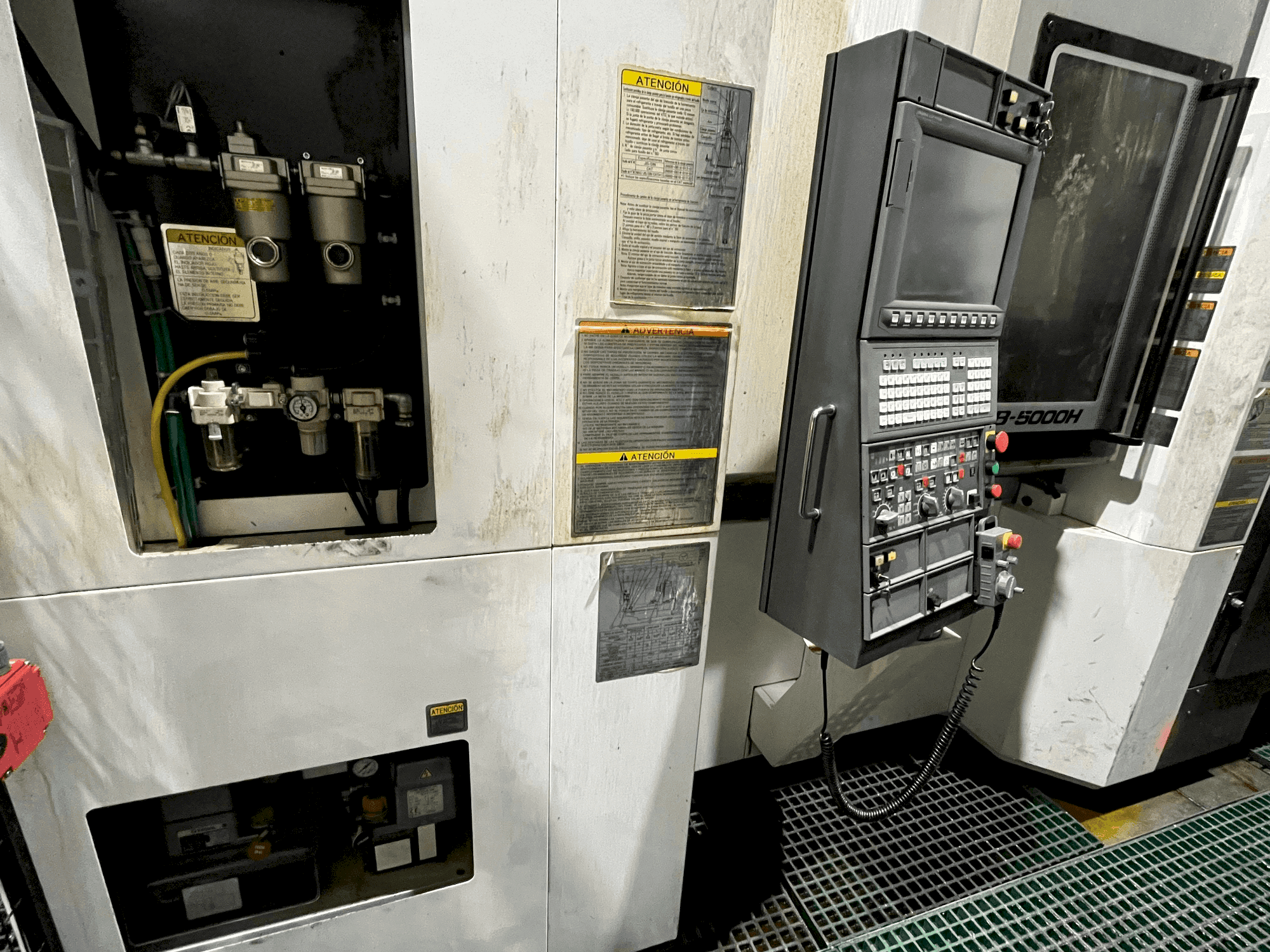 Okuma MB-5000H-maskinen framifrån