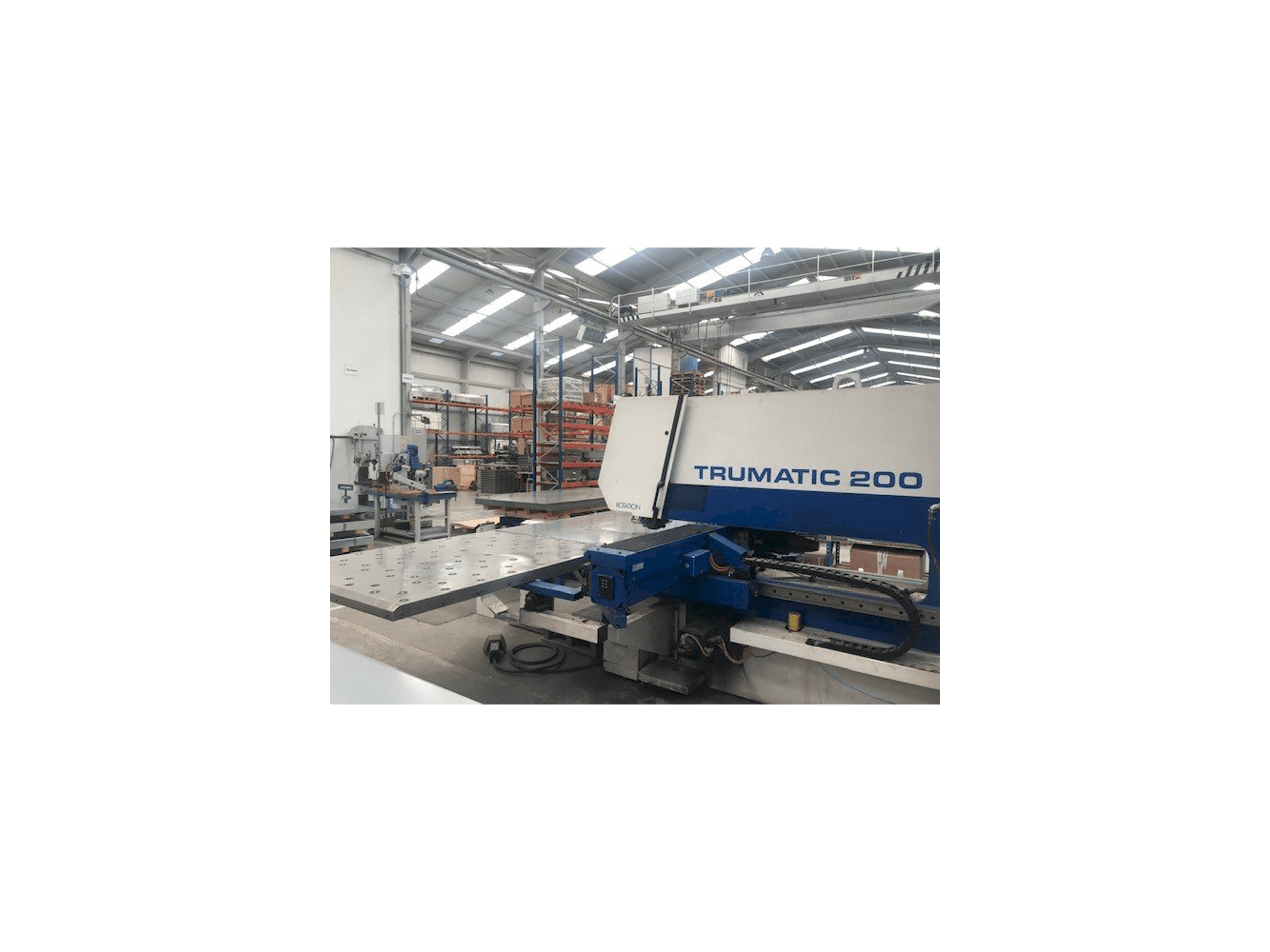 Trumpf Trumatic 200-maskinen sedd från vänster sida