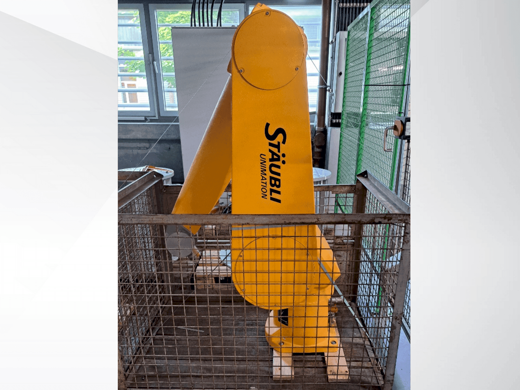 STAUBLI RX160 L-maskinen framifrån