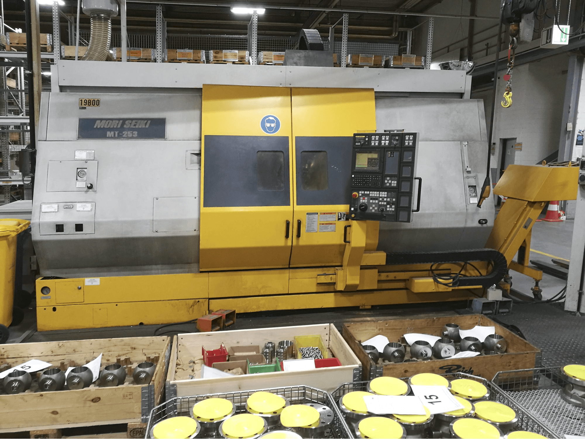 MORI SEIKI-maskinen framifrånMT-253/1000