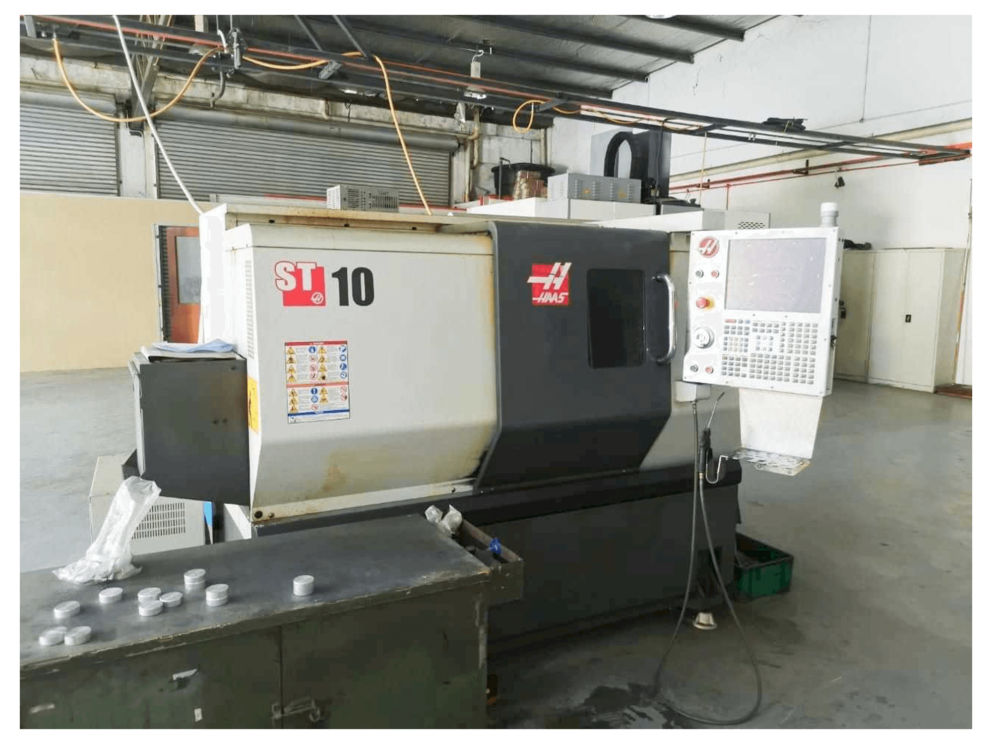 HAAS ST-10-maskinen framifrån