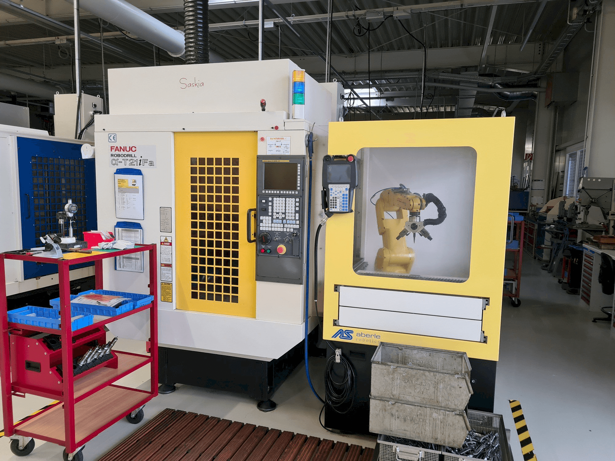 FANUC Robodrill ALPHA T21iFA-maskinen framifrån