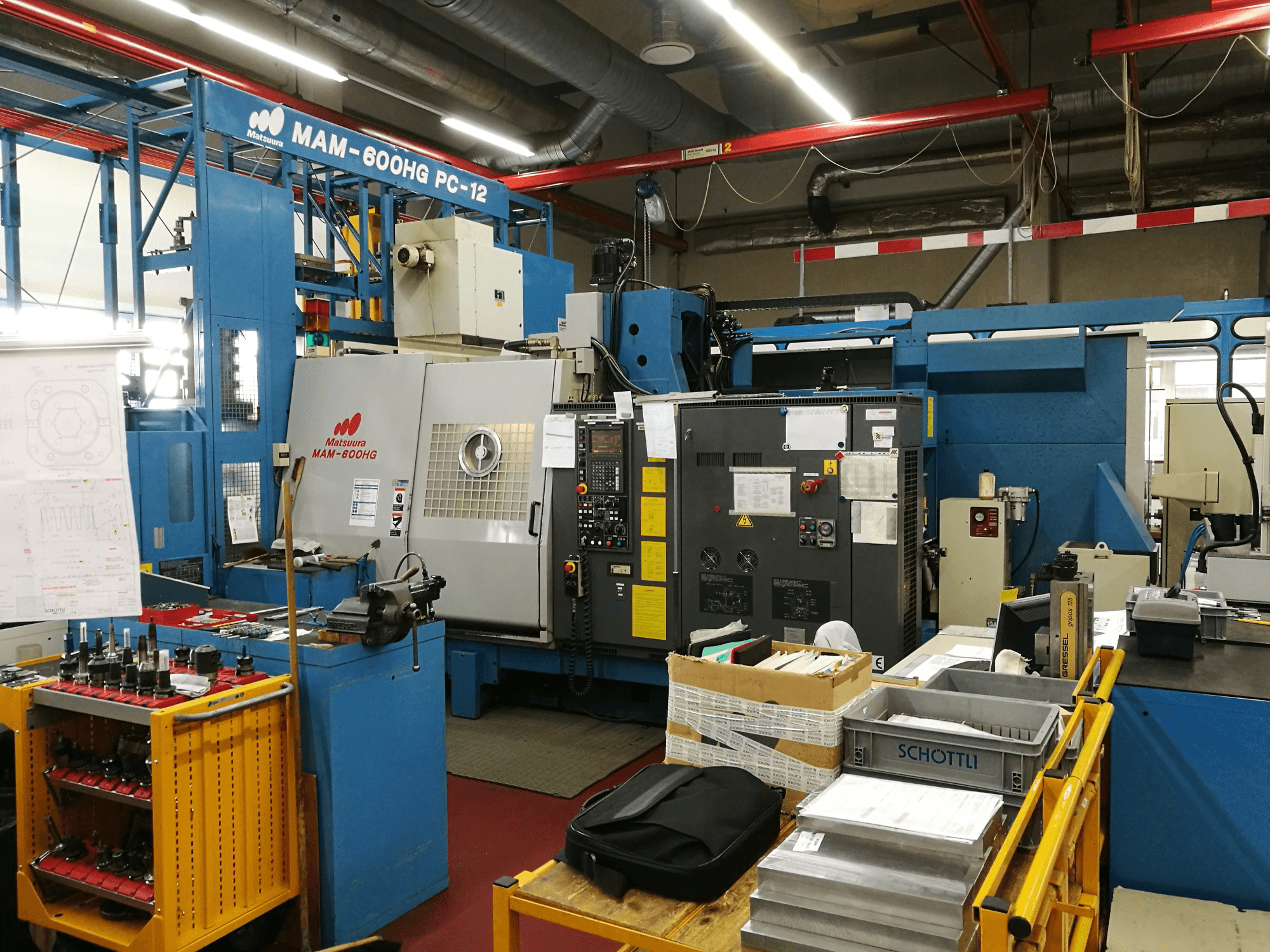 Matsuura-maskinen framifrånMAM 600HG PC-12