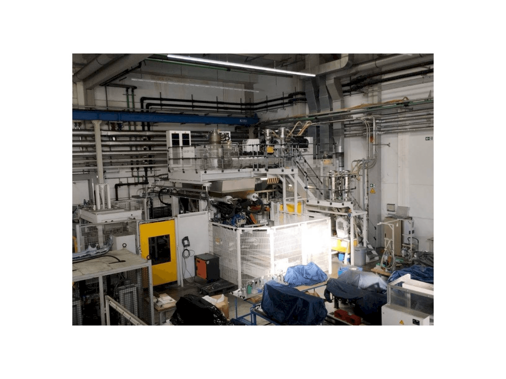 EXTRAPLAST 140to-maskinen framifrån