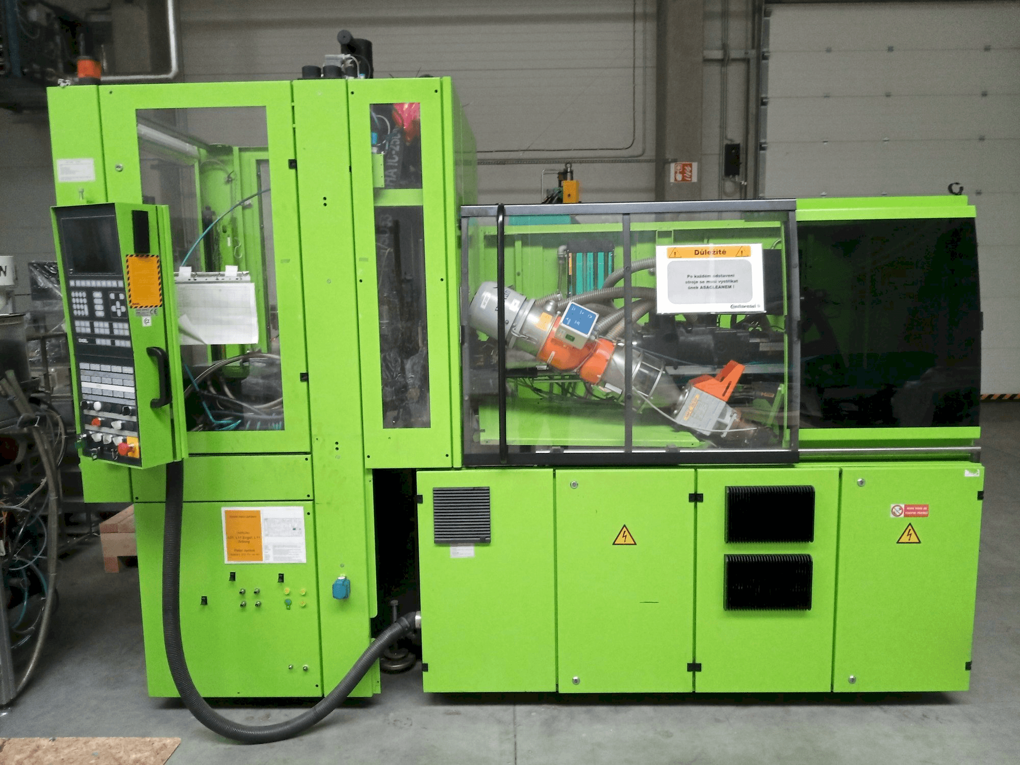 Engel Insert 200H-50-maskinen framifrån