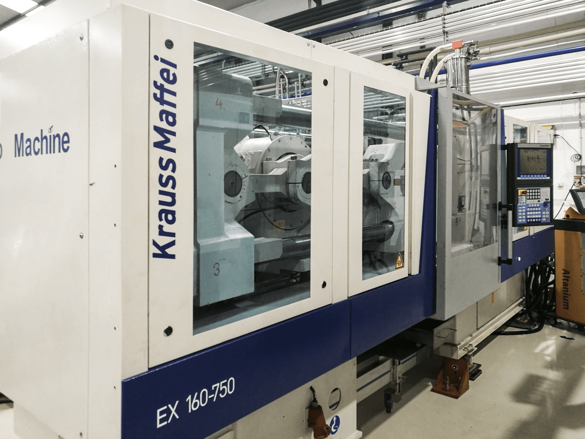 Krauss Maffei-maskinen sedd från vänster160-750 EX