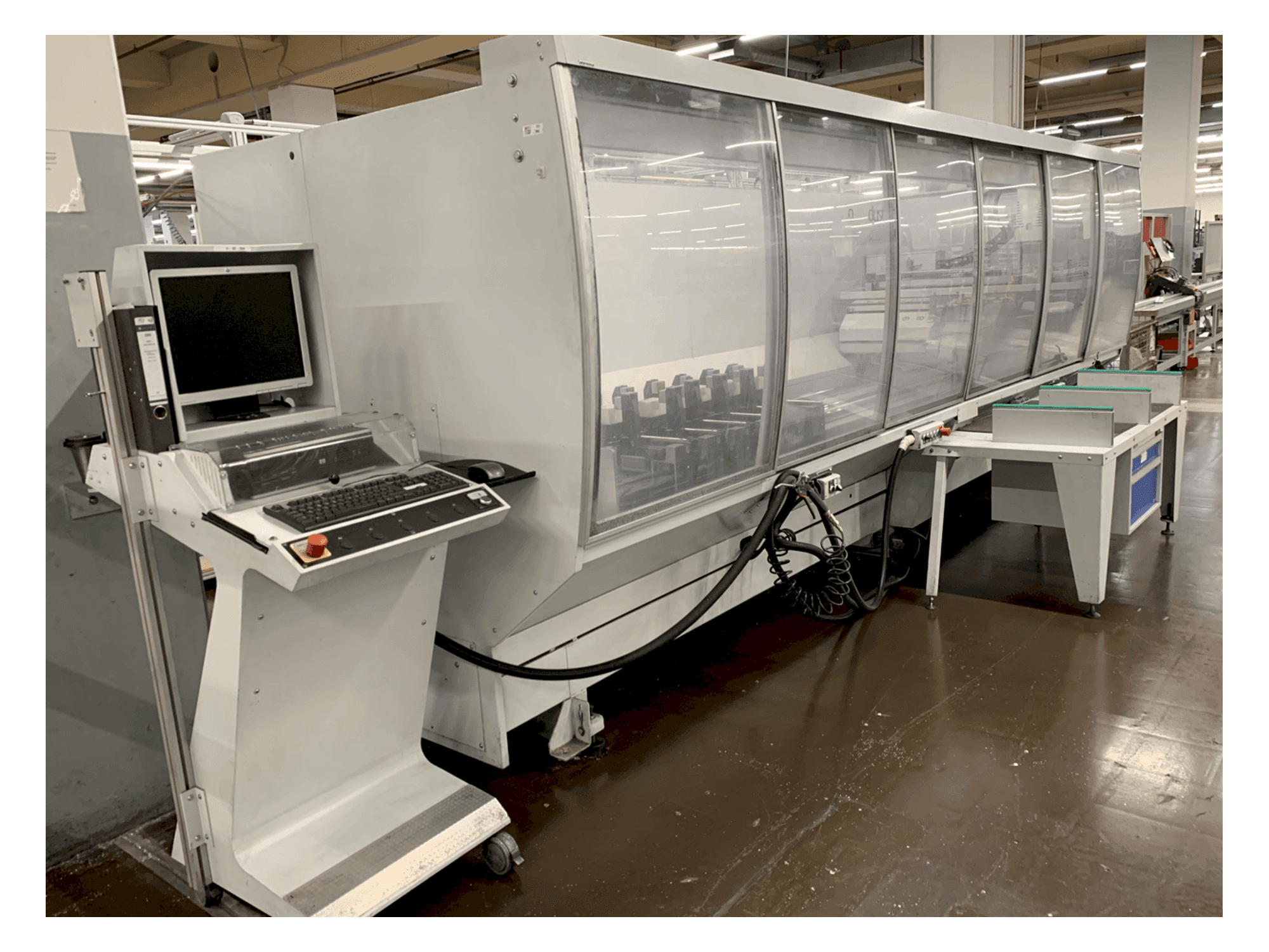 FomIndustrie Dali 40-maskinen sedd från vänster sida