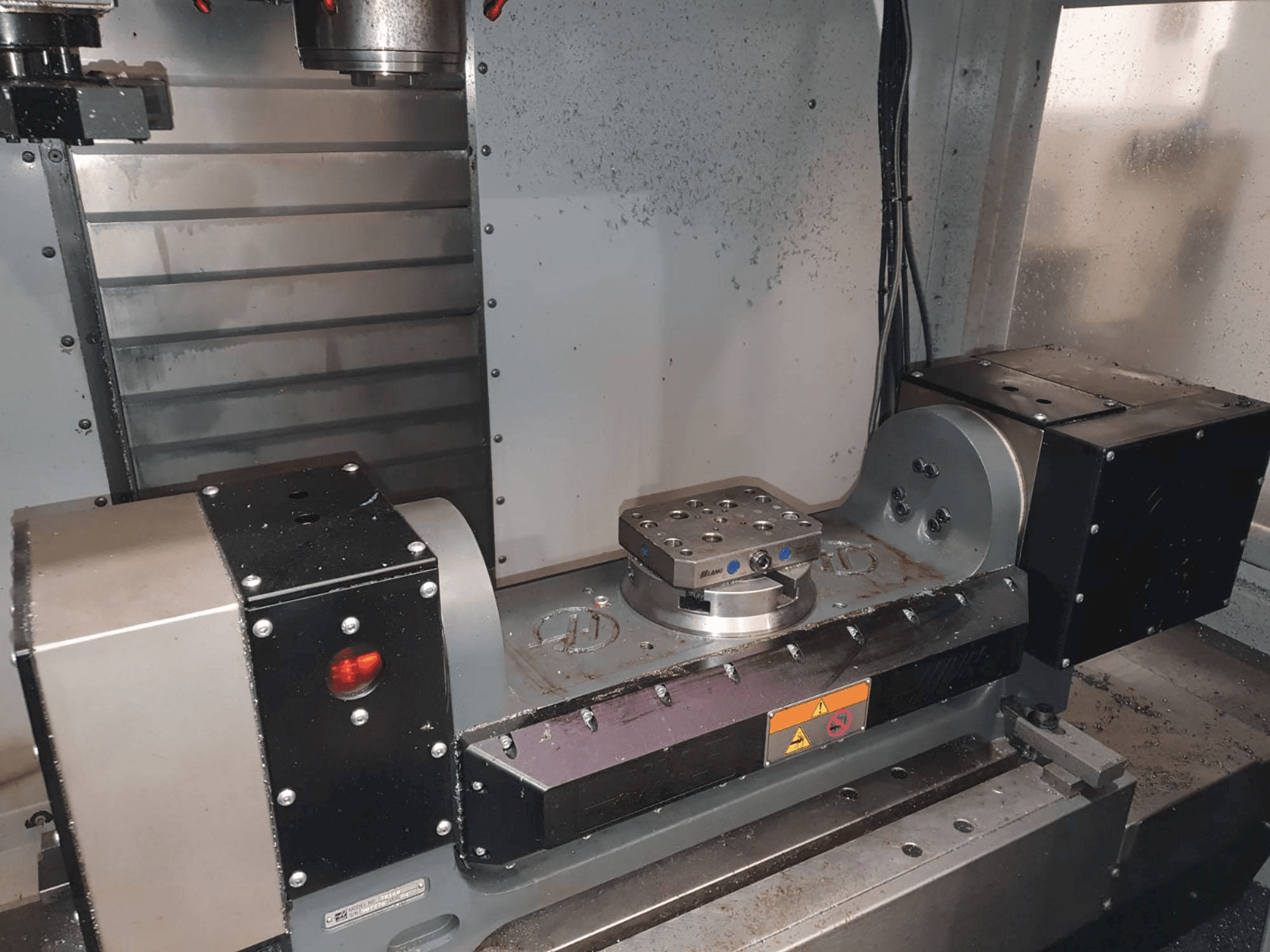 HAAS TR160-maskinen framifrån