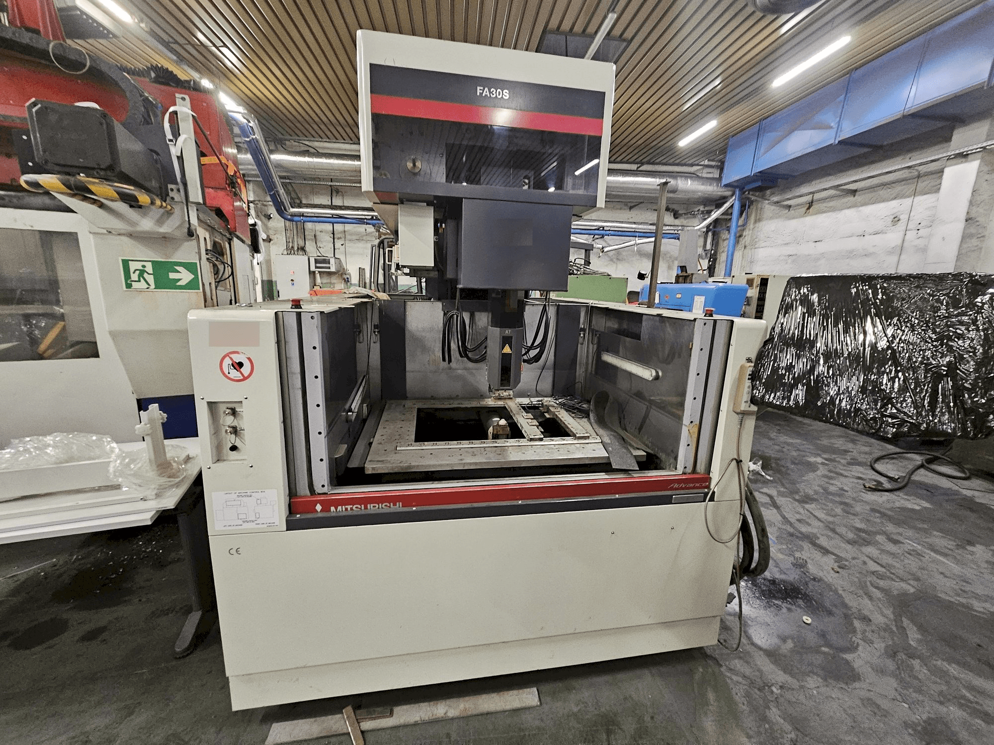 Mitsubishi FA30VM-maskinen framifrån