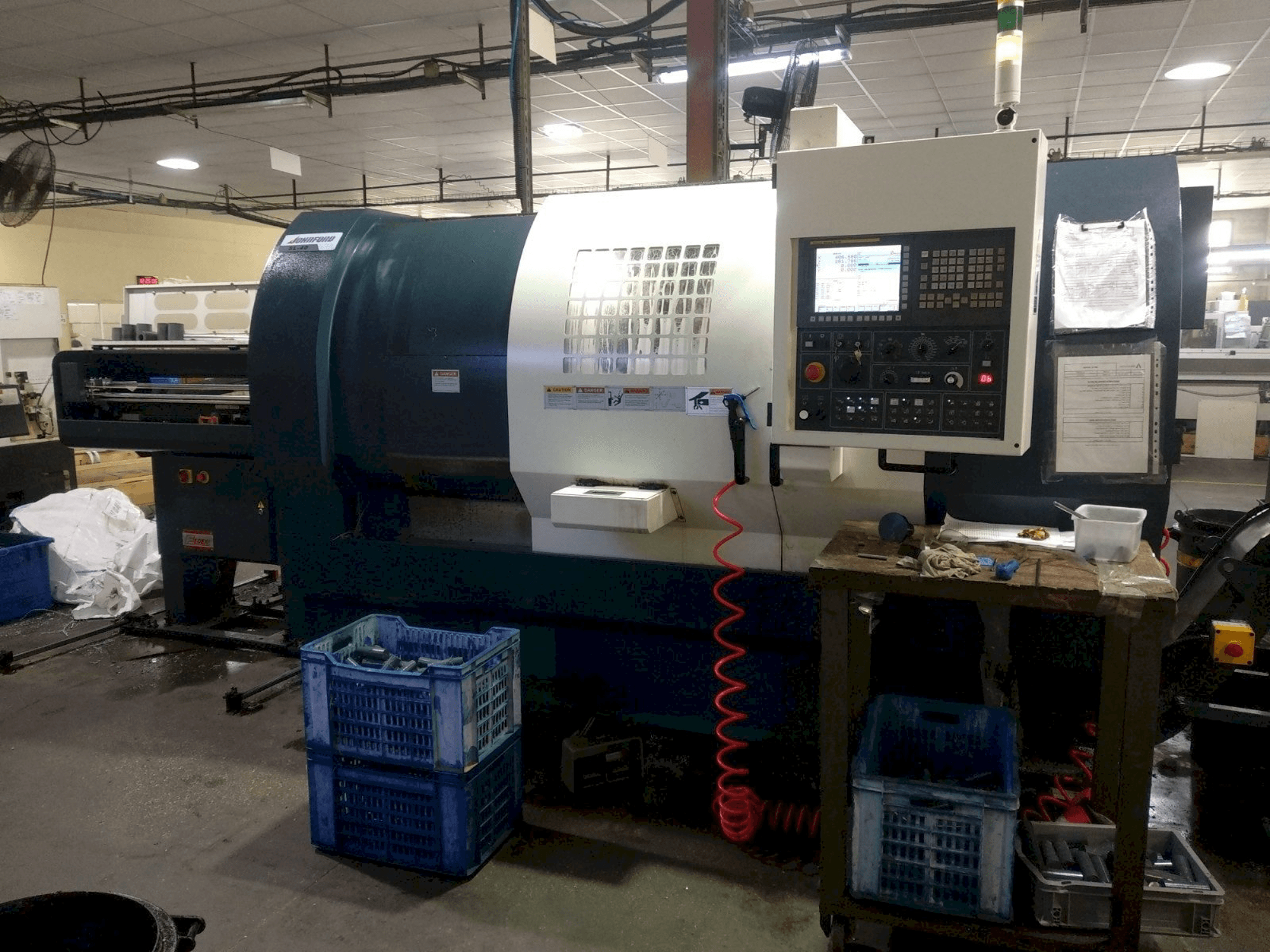 Johnford SL-40-maskinen framifrån