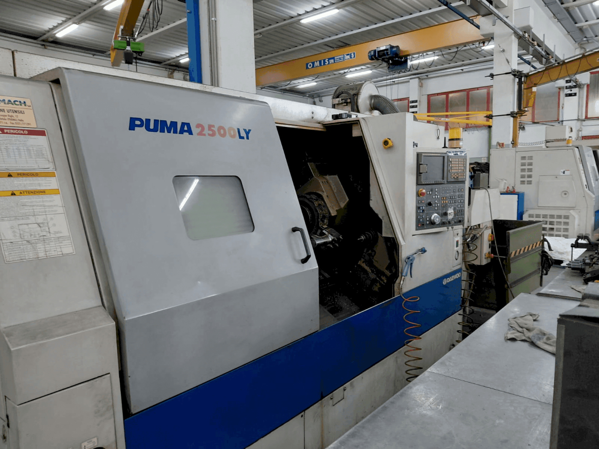 DOOSAN Puma 2500 LY-maskinen framifrån