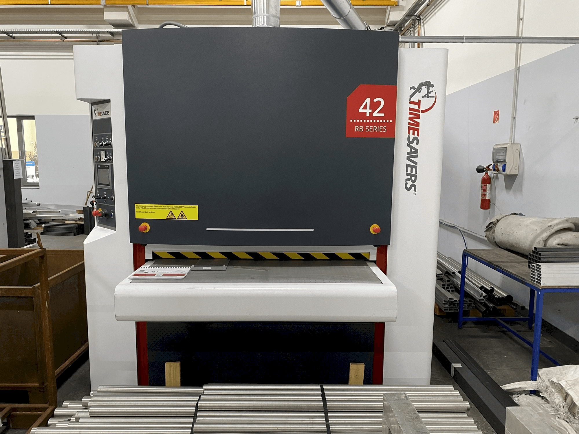 TIMESAVERS 42-SERIE-1350-WRB-maskinen framifrån