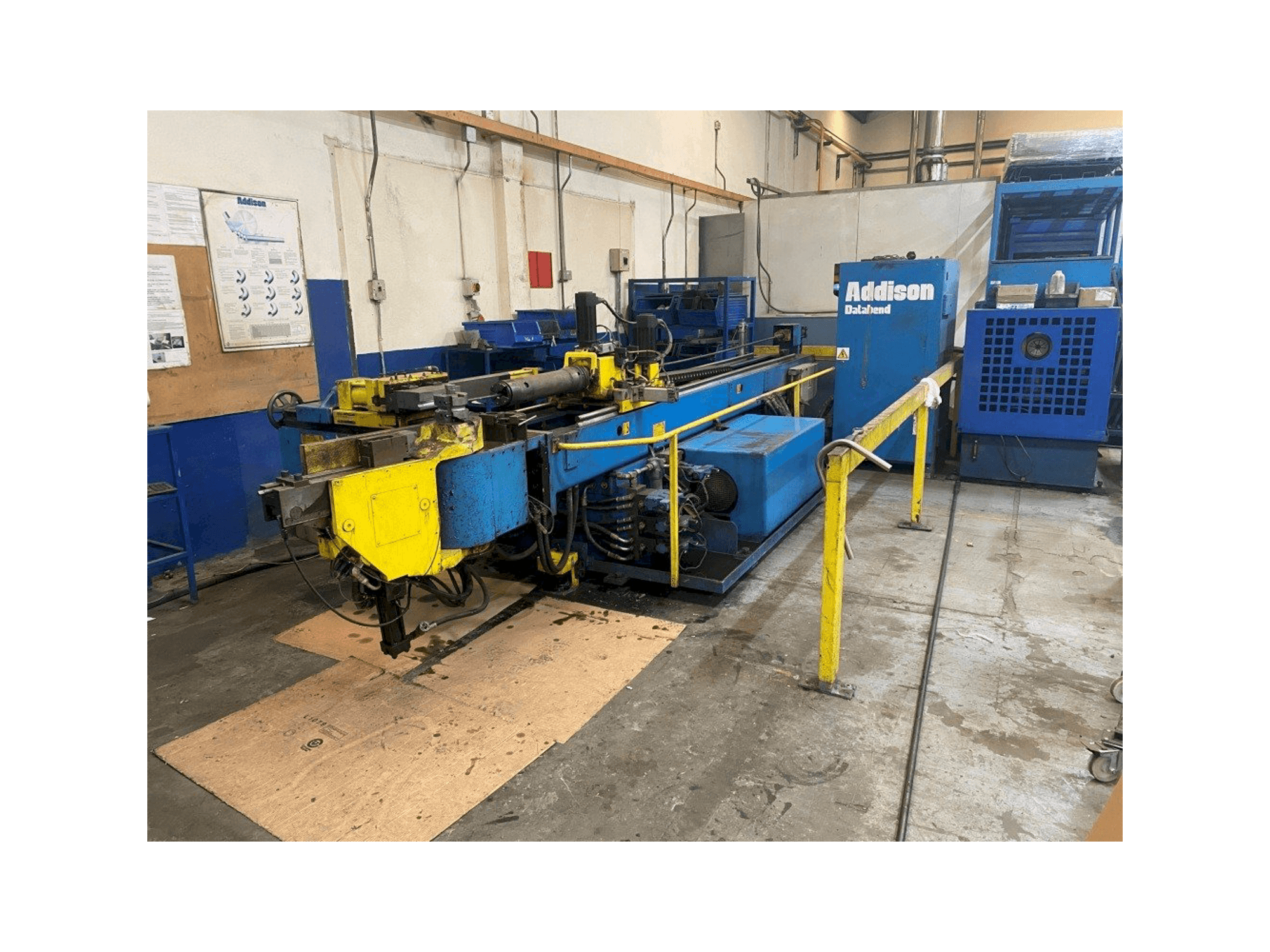Addison DB-76 3D CNC-maskinen framifrån