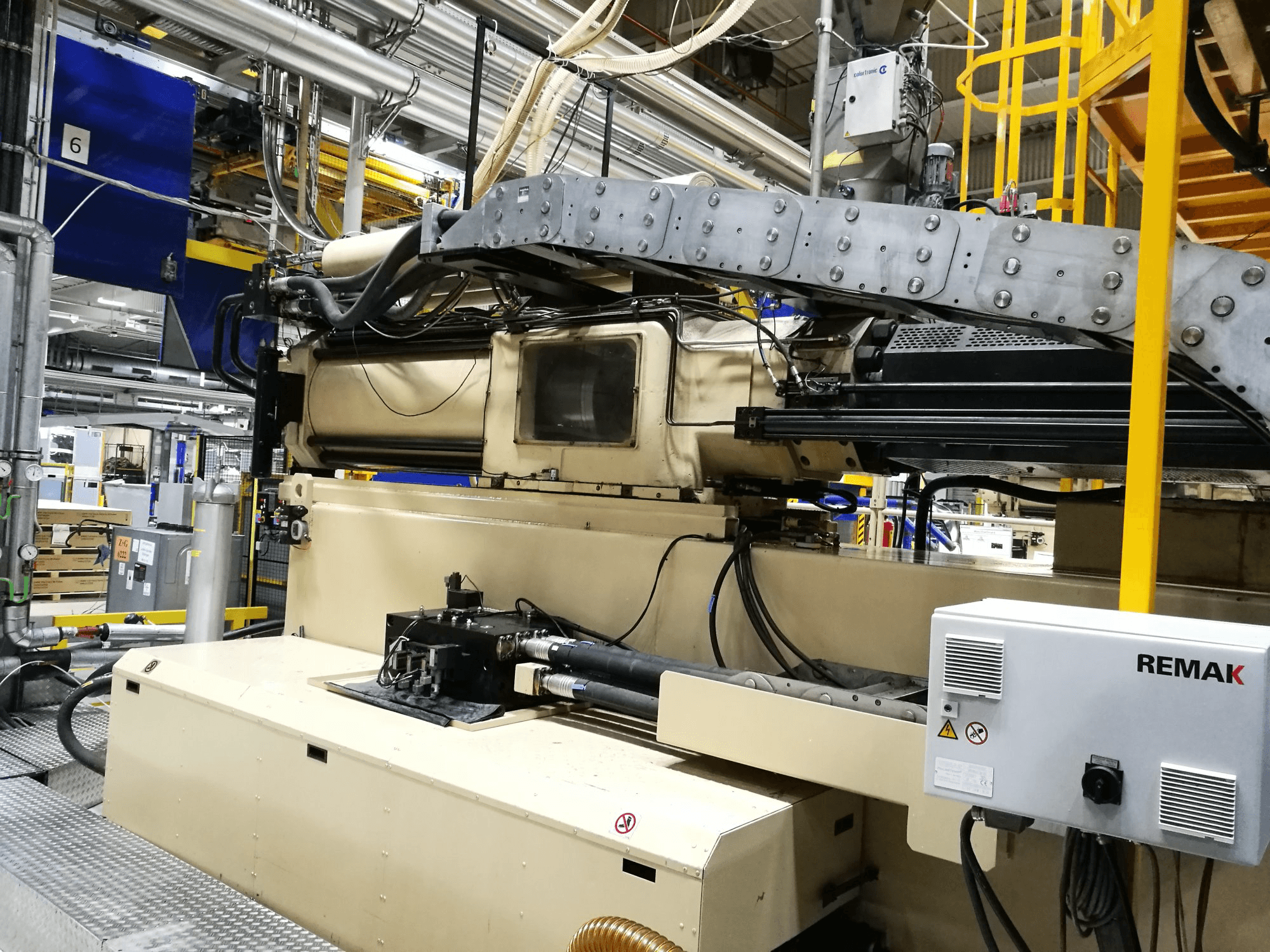 2 Husky-maskinen framifrånE 3150 RS 170-155