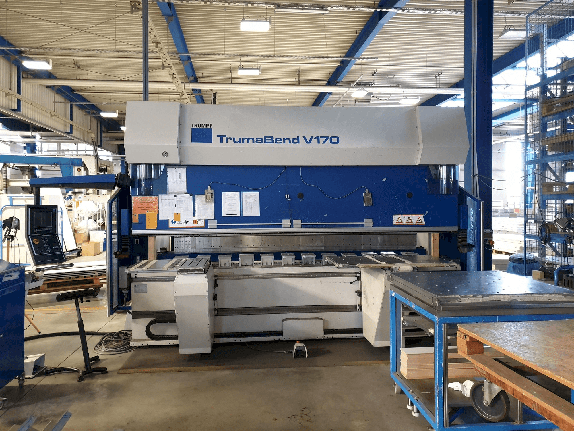 Trumpf TrumaBend V170-maskinen framifrån
