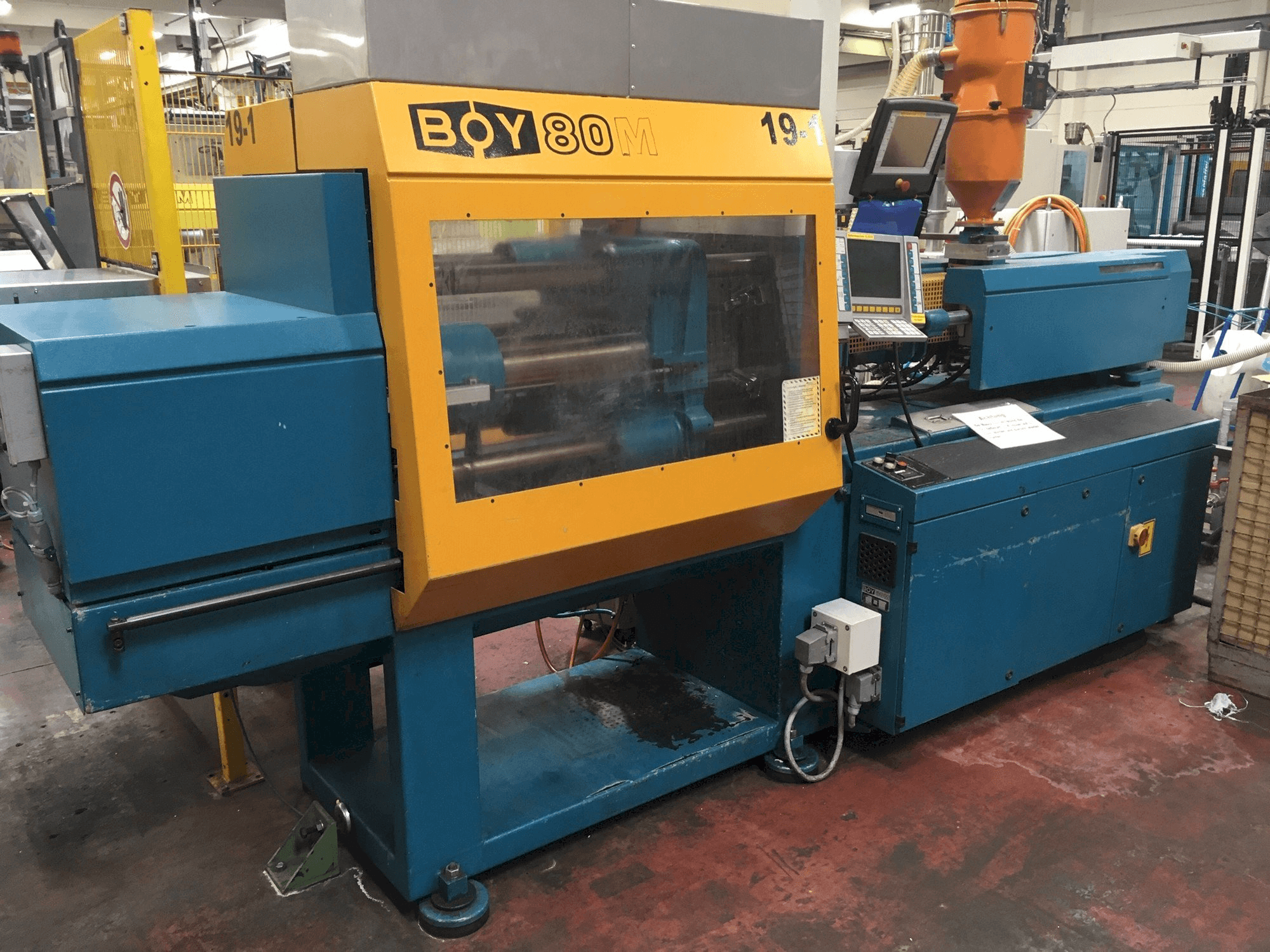 Dr. Boy 80M-maskinen framifrån