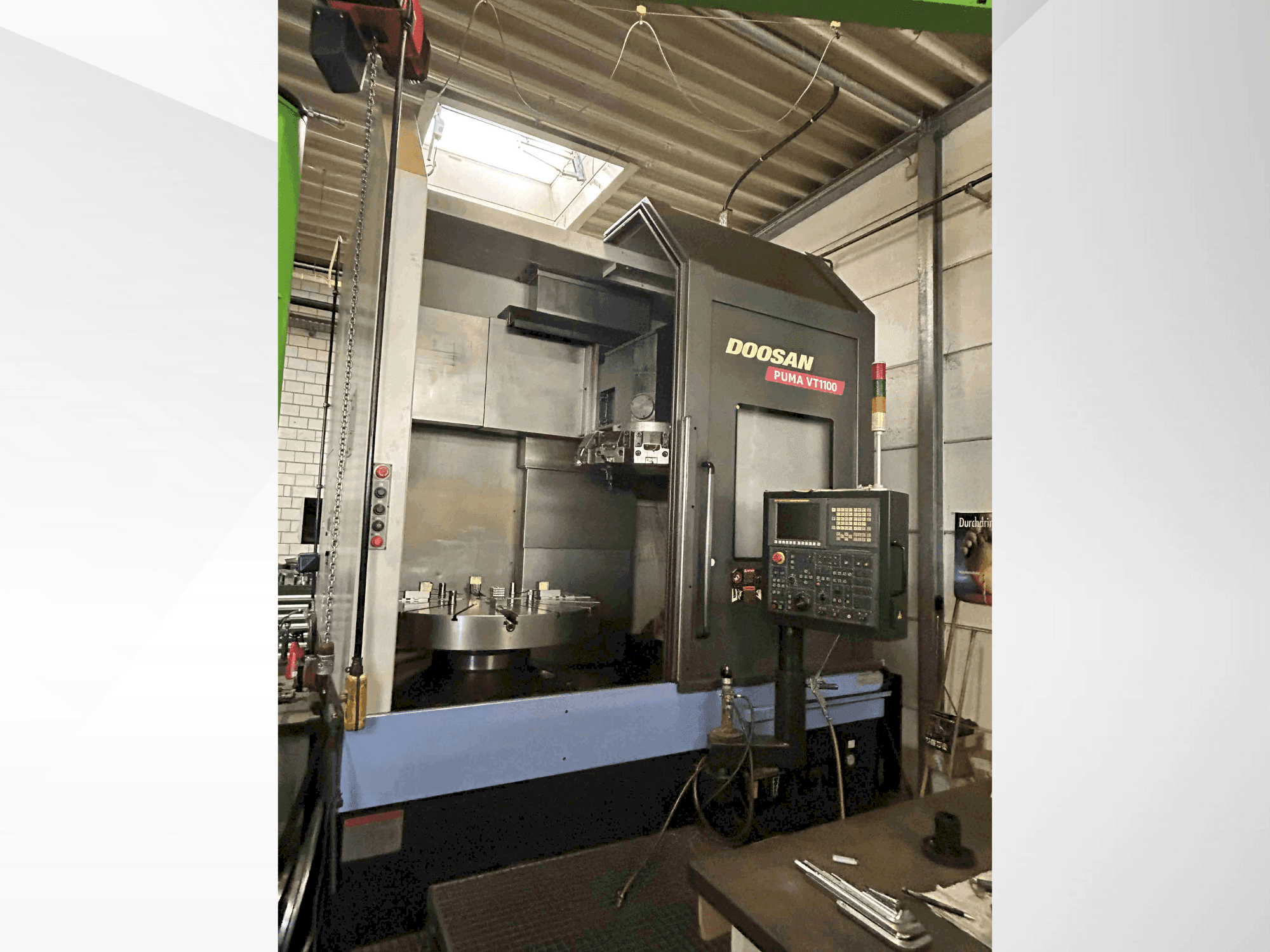 DOOSAN Puma VT1100-maskinen framifrån