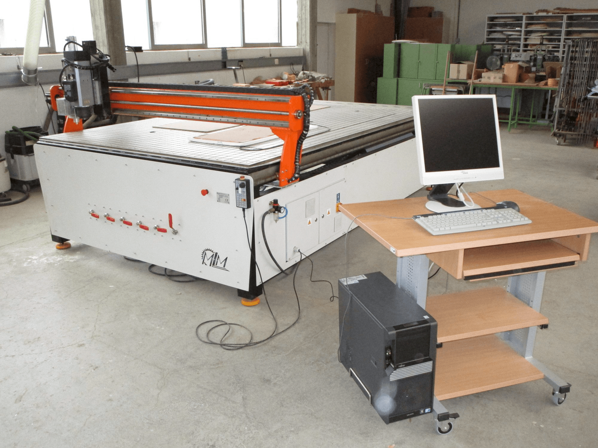 MLM Ploter CNC-maskinen framifrån