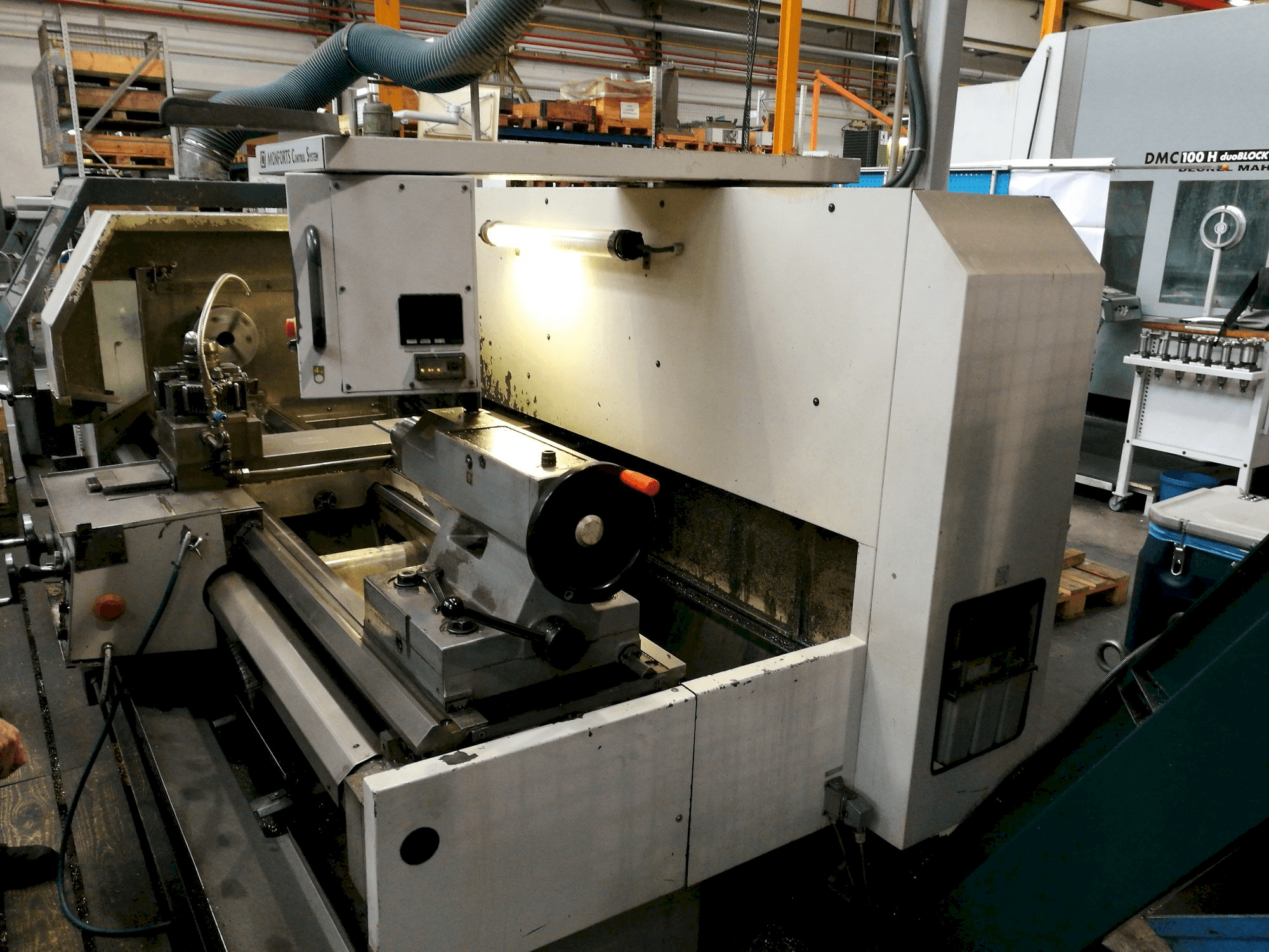 Monforts KNC 6-maskinen framifrån