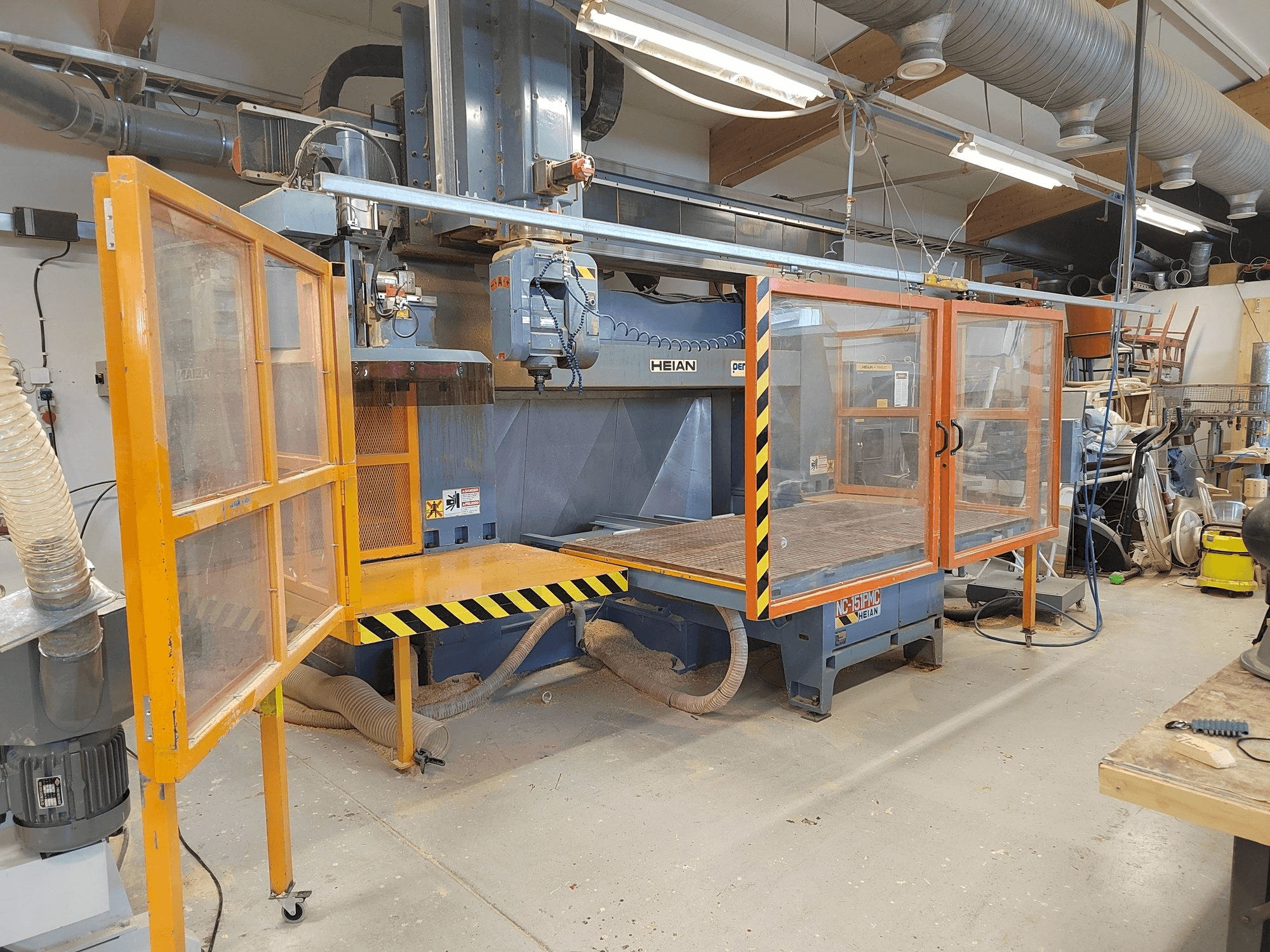 HEIAN NC 151-maskinen framifrån