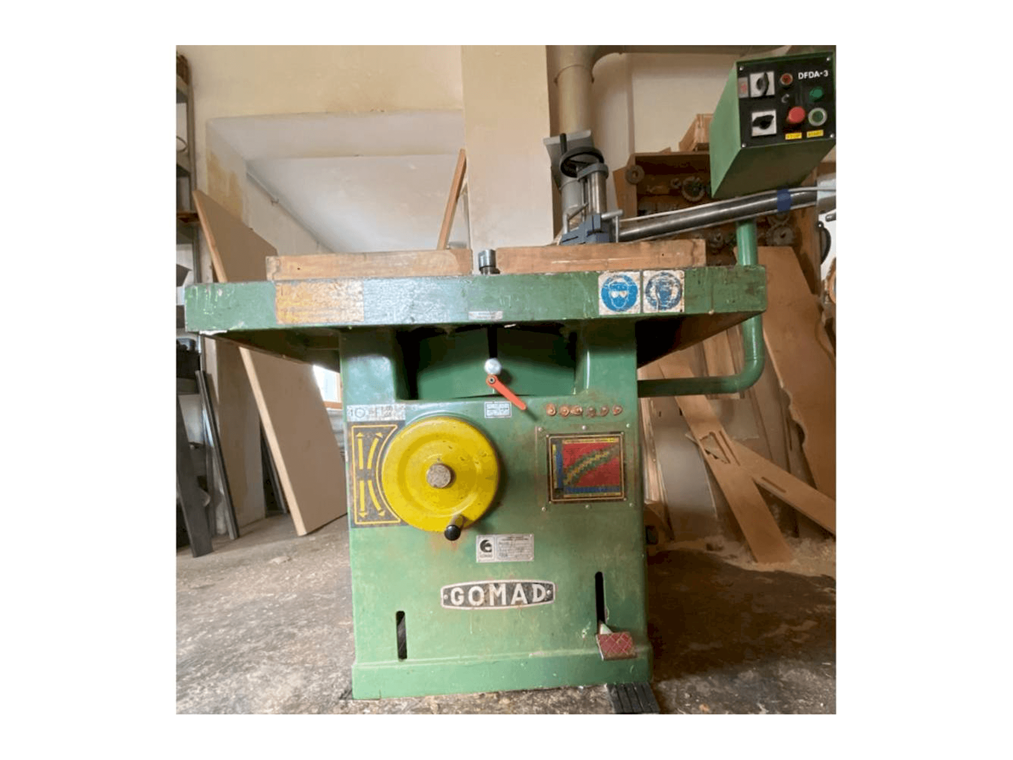 GOMAD DFDA-3-maskinen framifrån