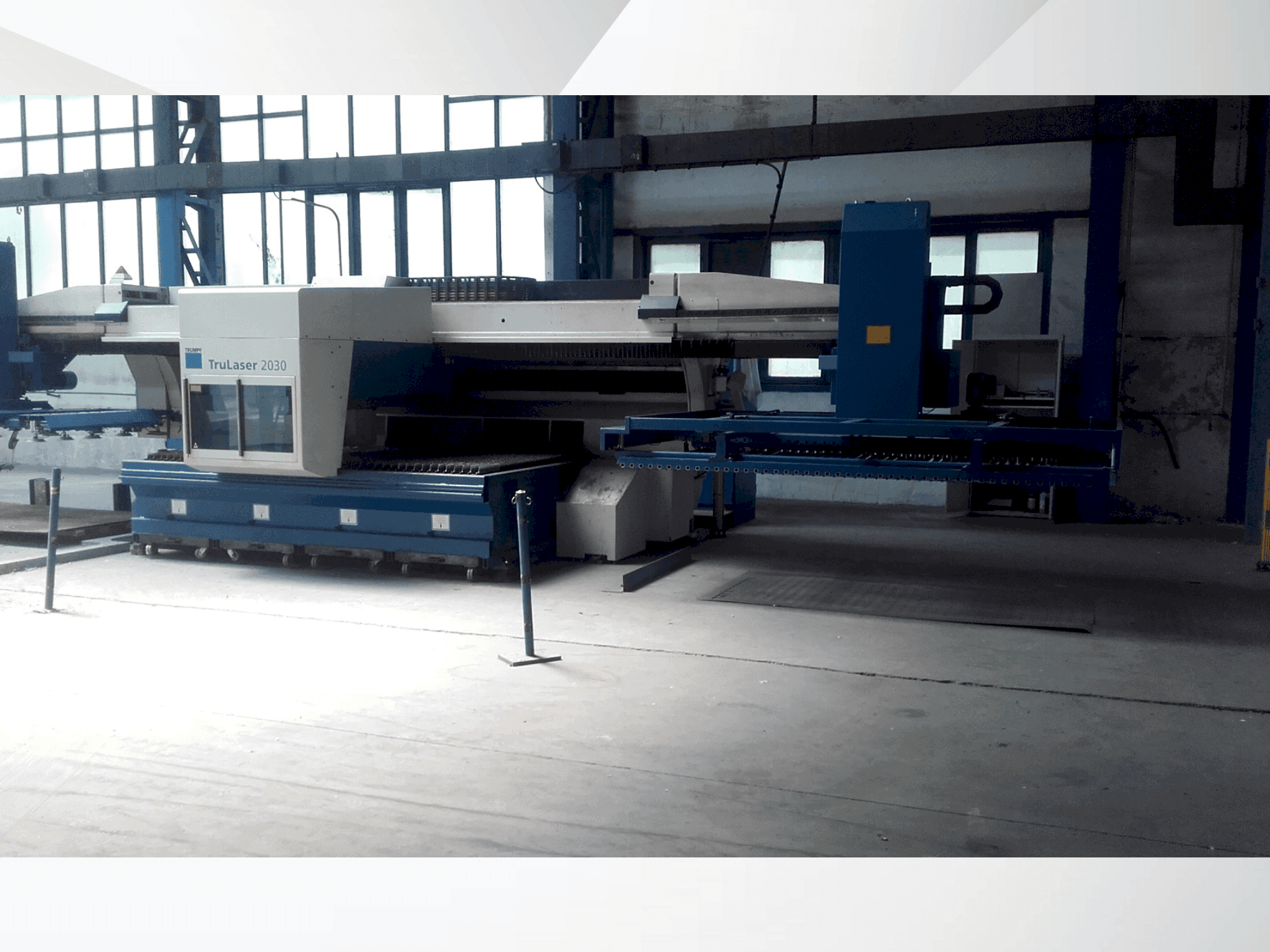 TRUMPF TruLaser 2030-maskinen framifrån