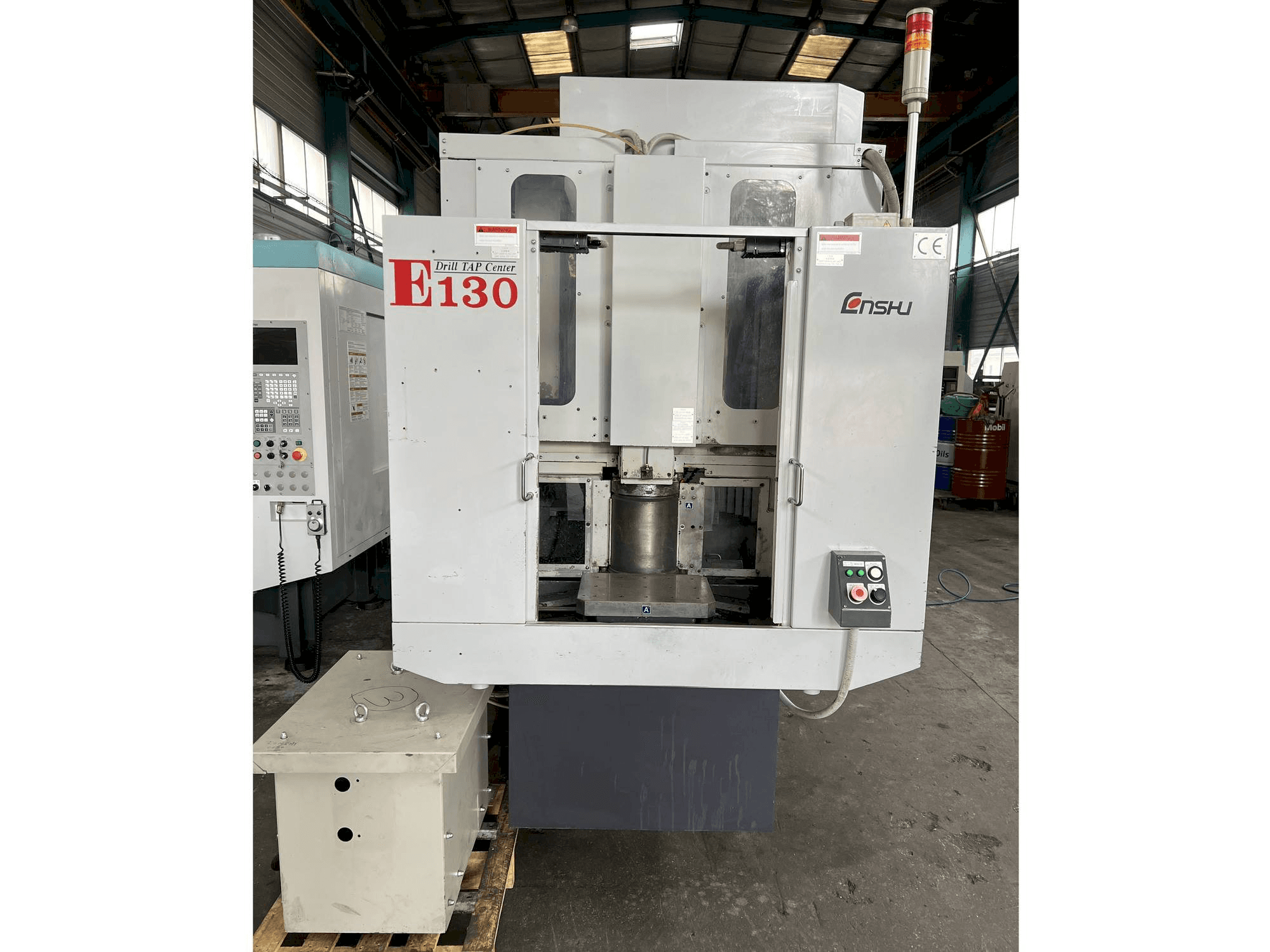 Enshu E130-maskinen framifrån