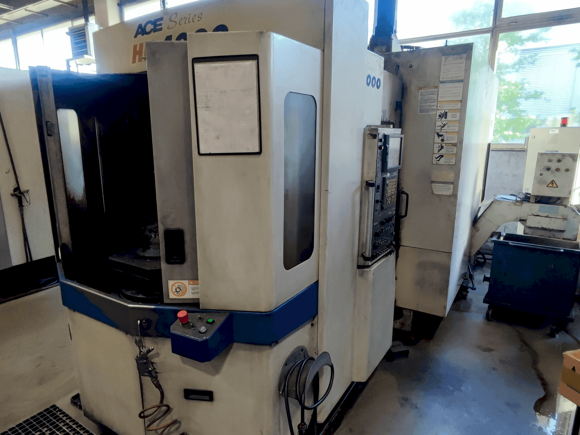 DAEWOO ACE HP 4000-maskinen framifrån