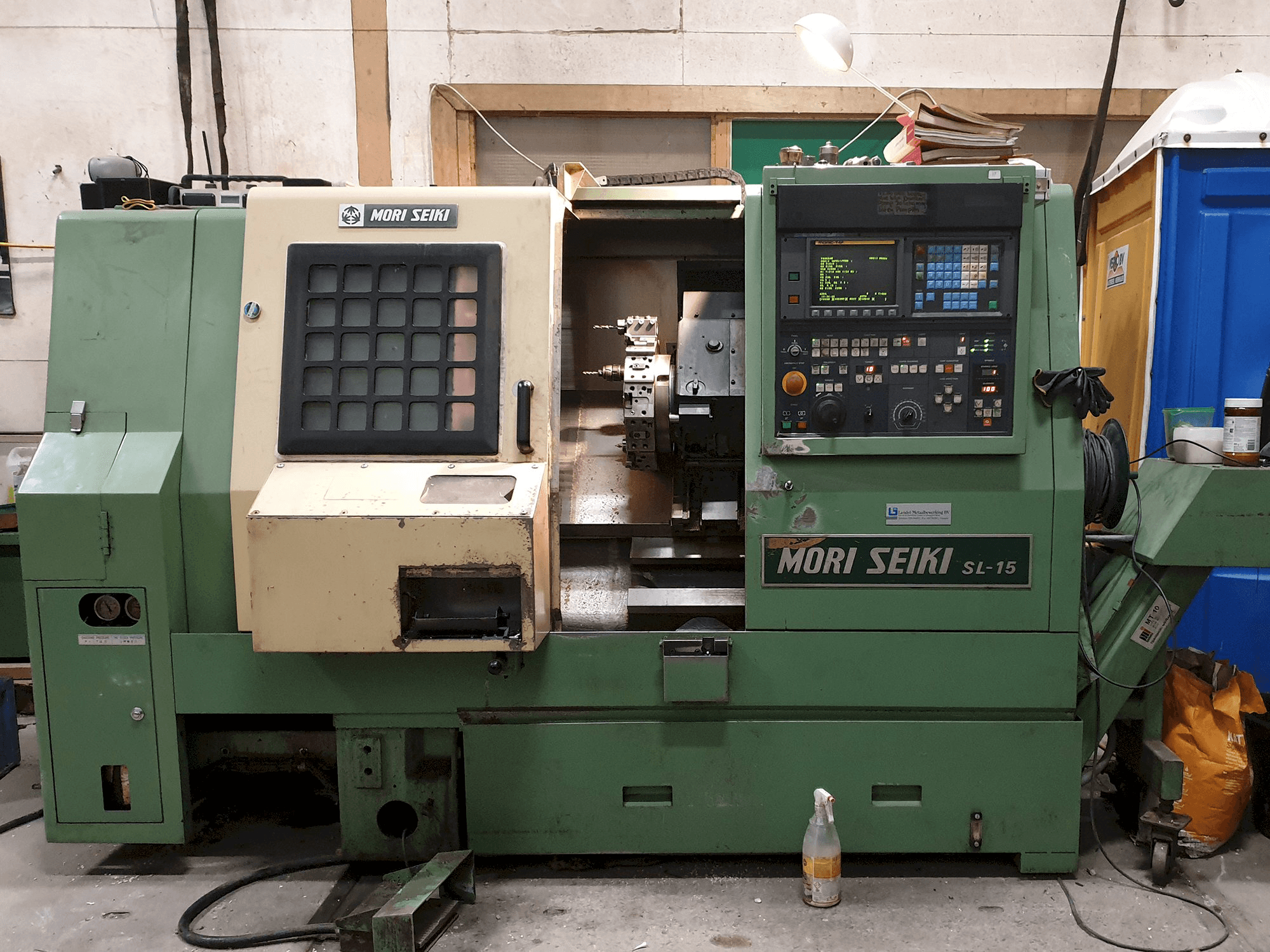 MORI SEIKI-maskinen framifrånSL-15
