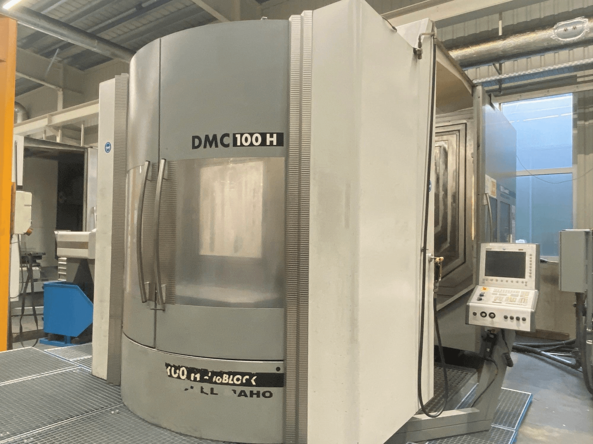 DECKEL MAHO DMC 100H duoBLOCK-maskinen framifrån