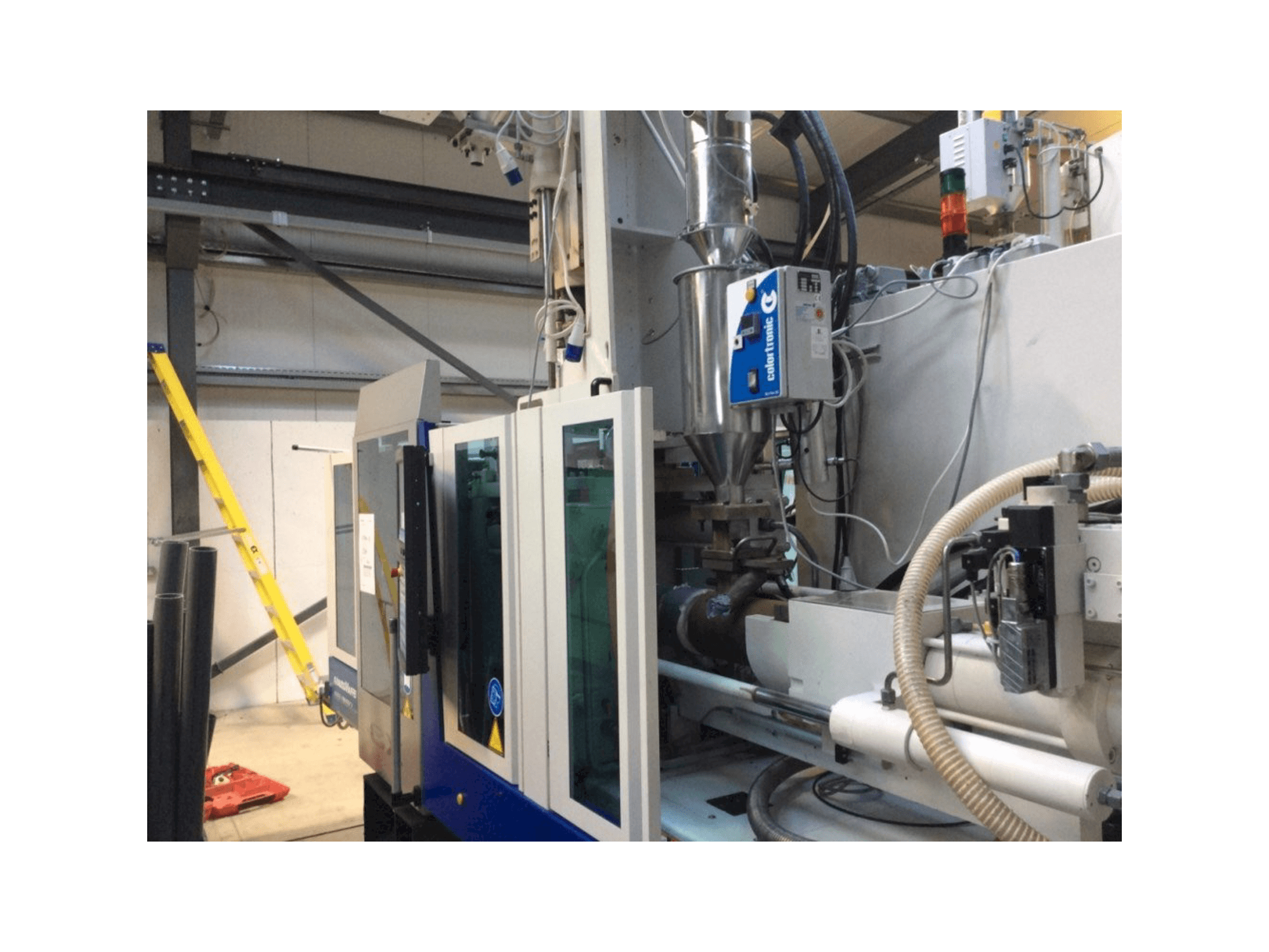 Krauss Maffei 80-180-55 CX V-maskinen framifrån