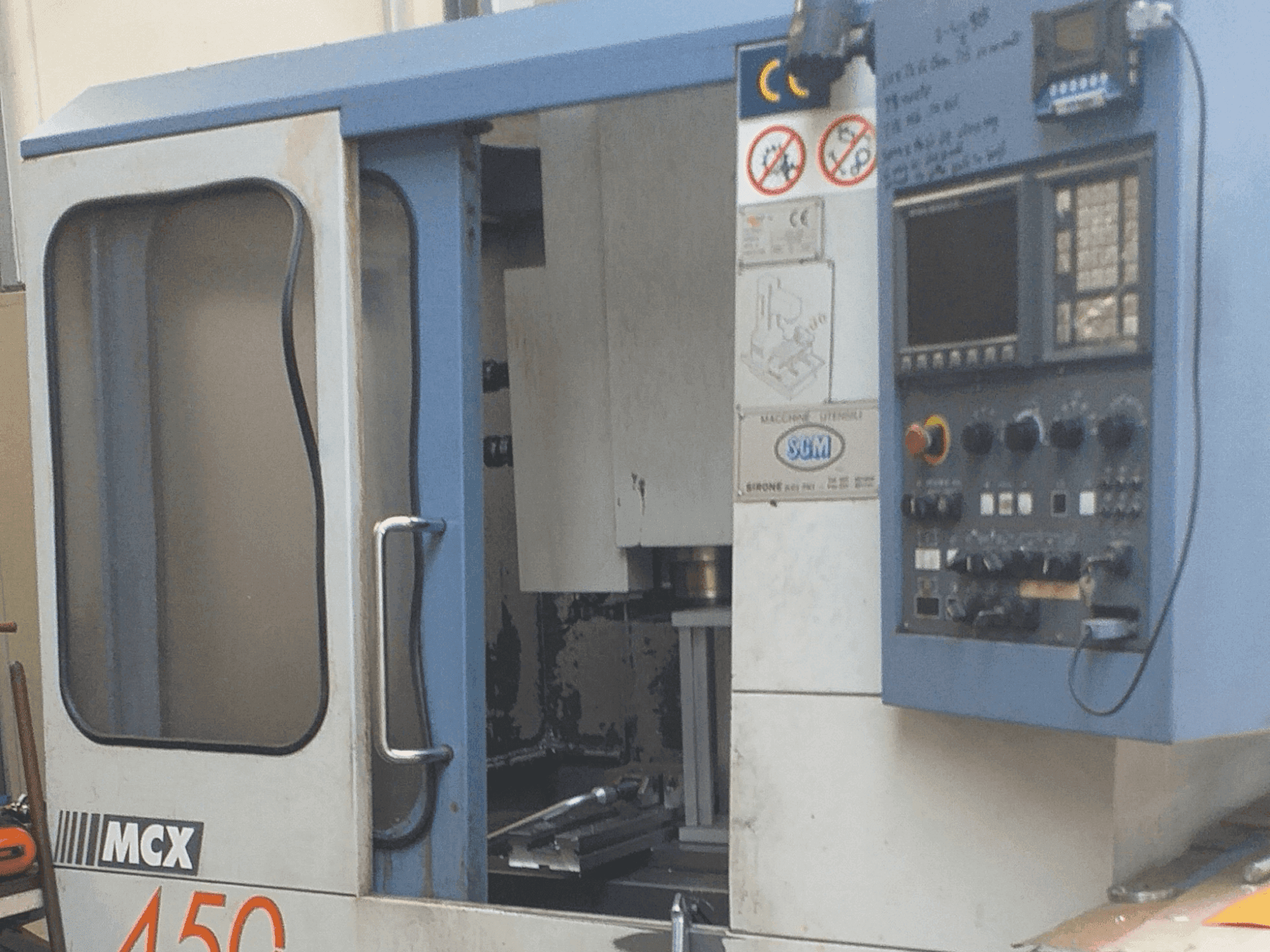 FAMUP MCX 450-maskinen framifrån