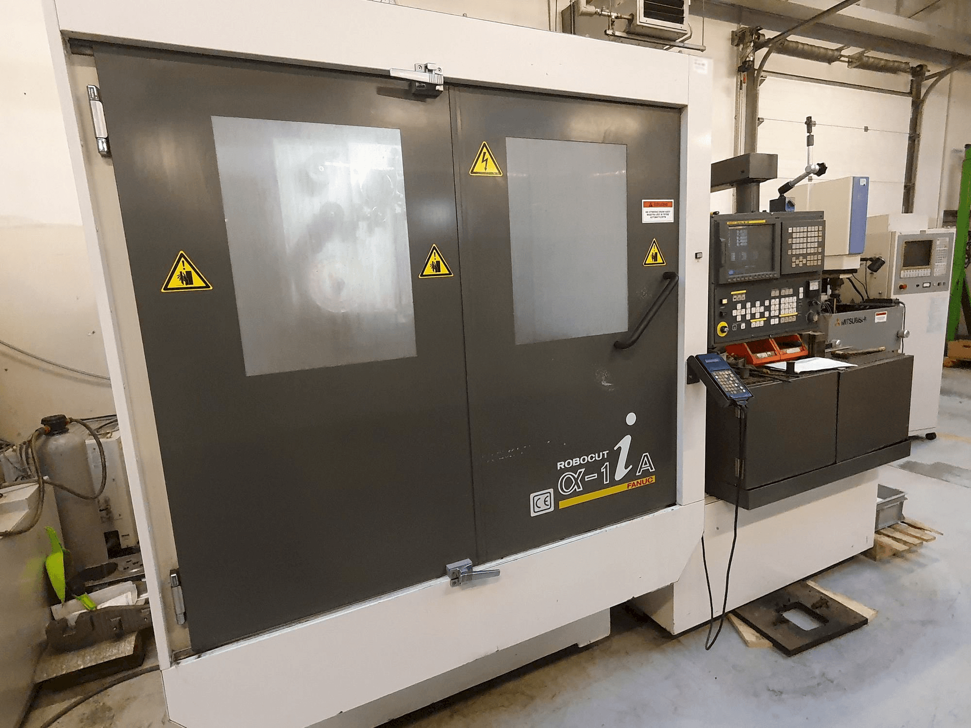 FANUC Robocut Alpha-1iA-maskinen framifrån
