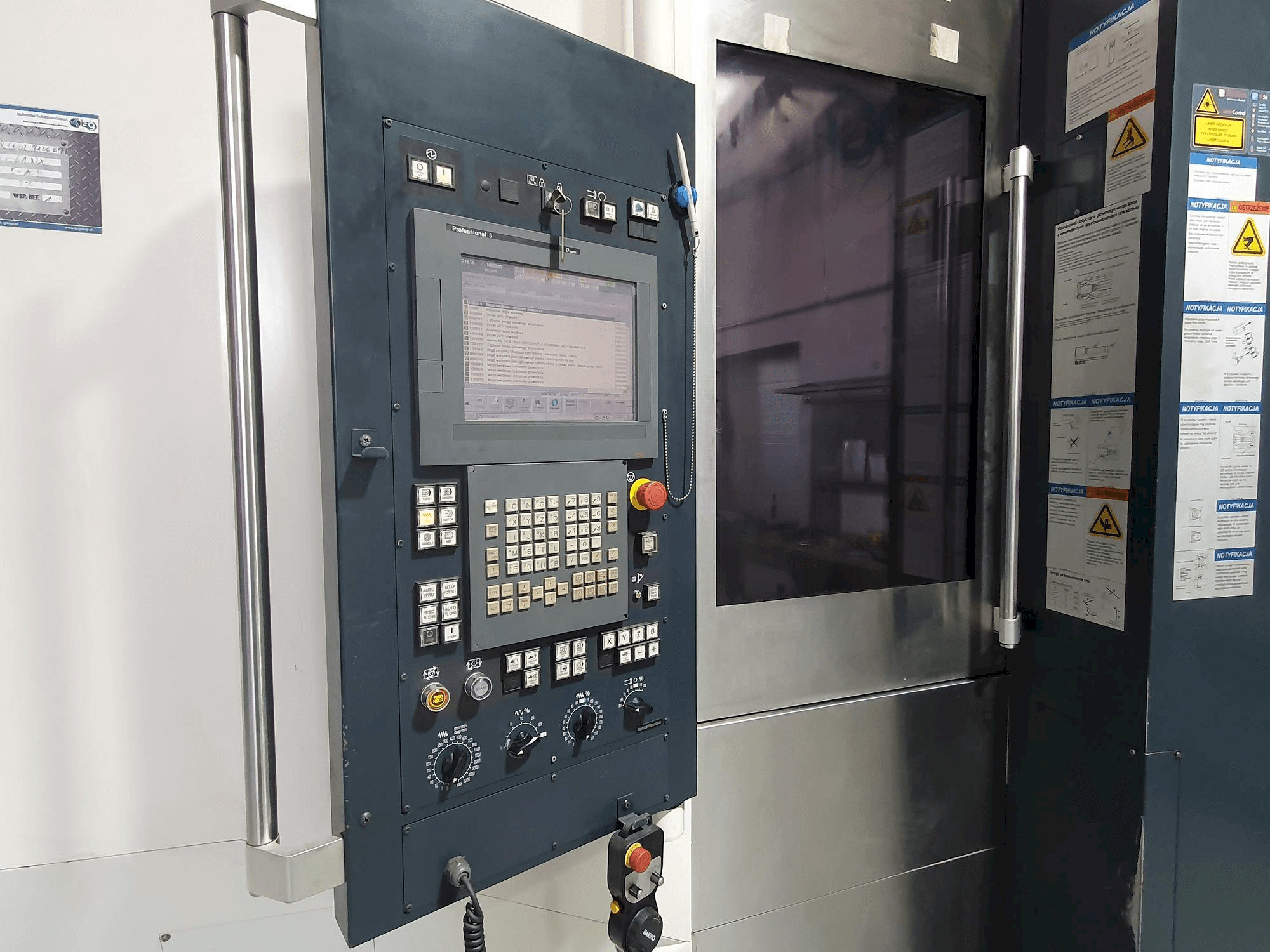 Makino a61nx-maskinen framifrån