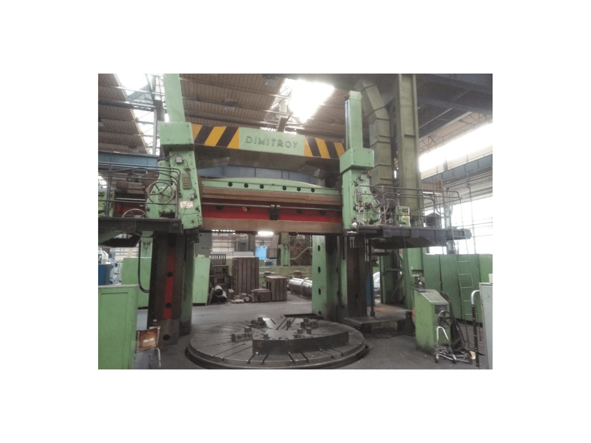 Dimitrov 4000-maskinen sedd från vänster