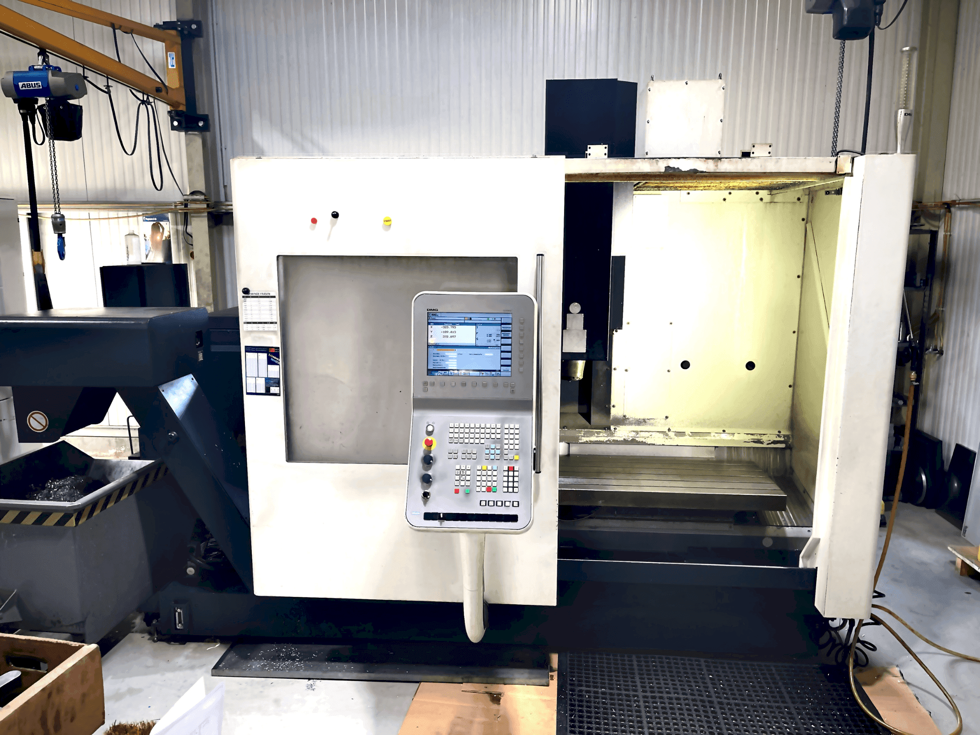 DMG MORI DMC 1035 v eco-maskinen framifrån