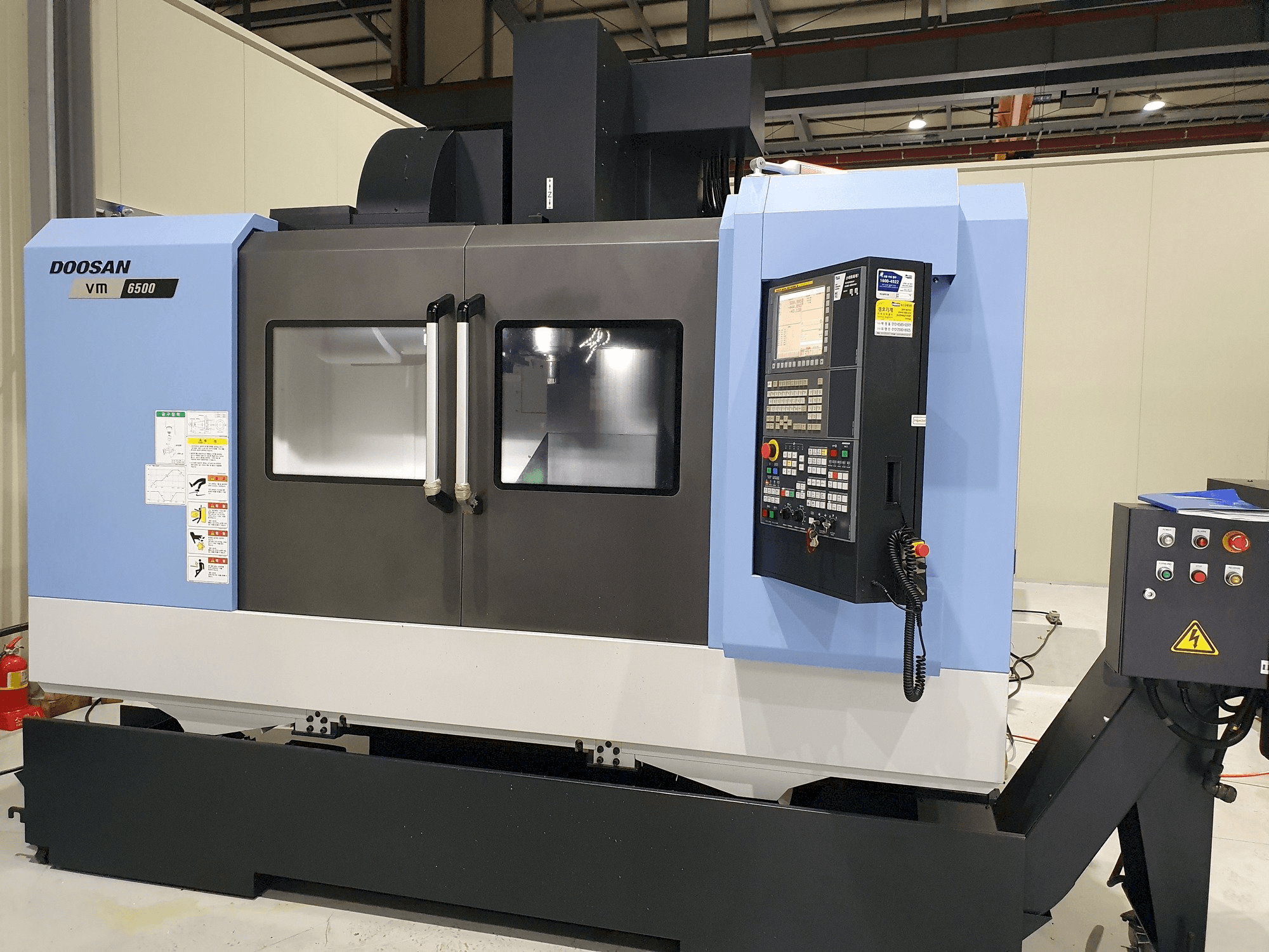 Doosan VM6500-maskinen framifrån