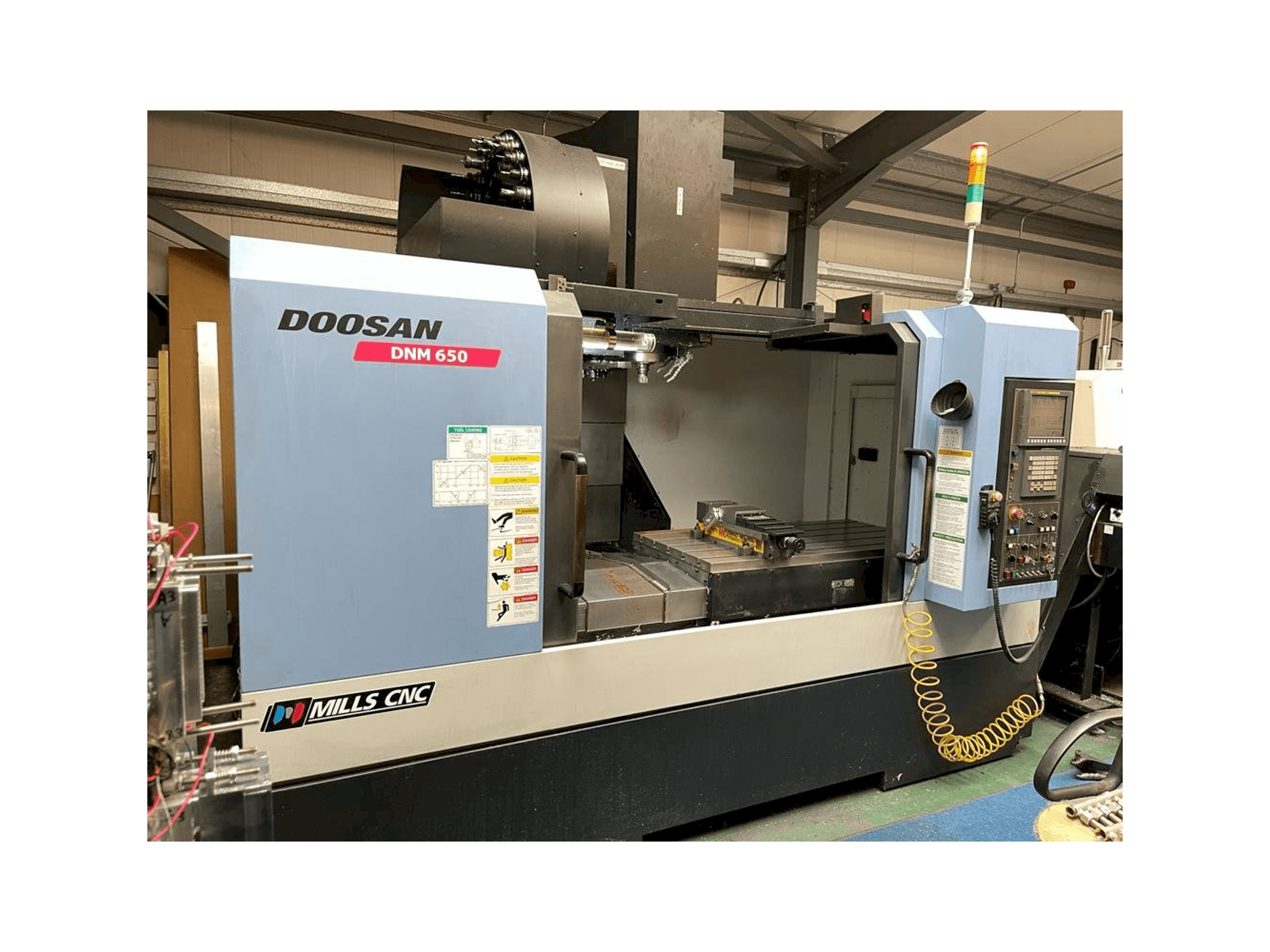 Doosan DNM 650-maskinen framifrån