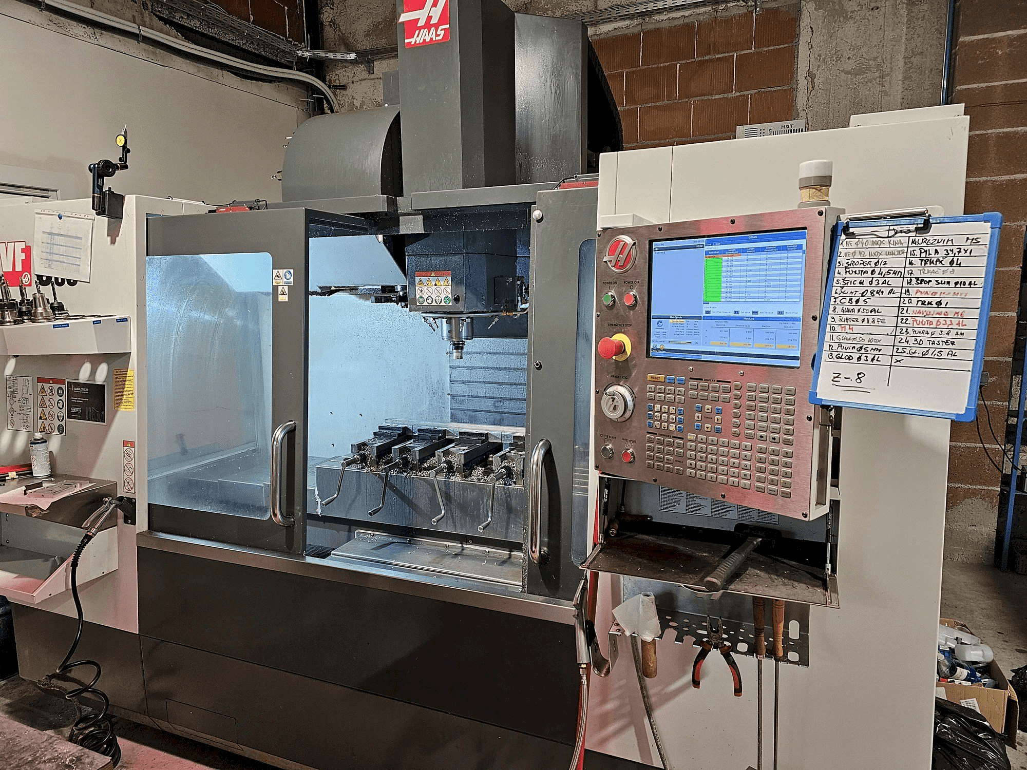 HAAS VS3SS-maskinen framifrån