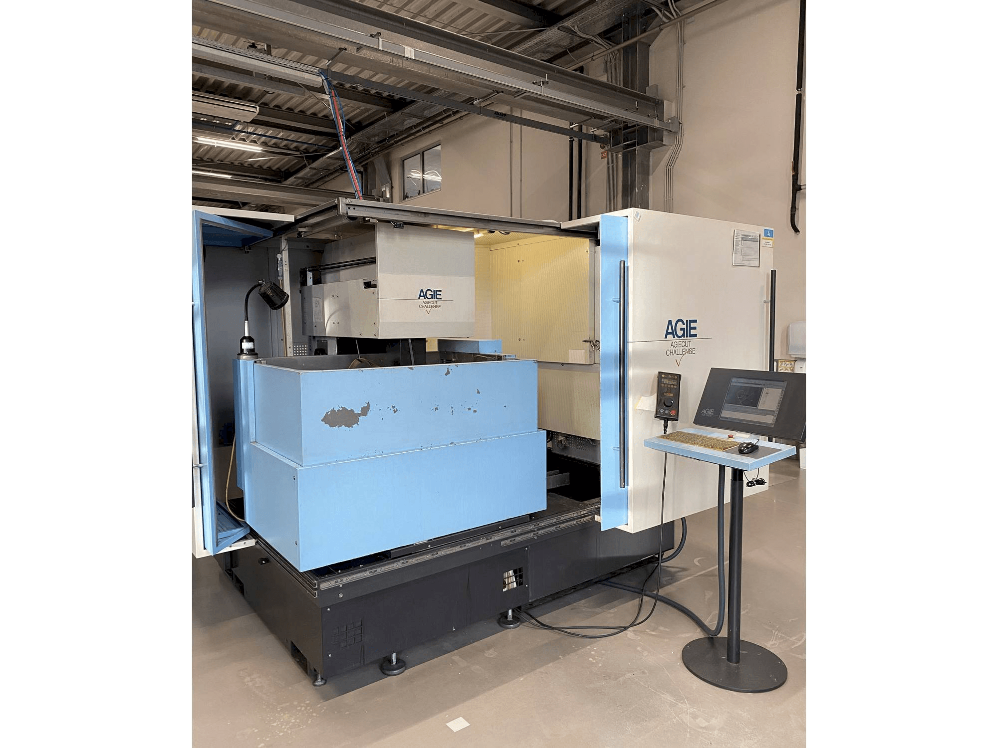 AGIE AGIECUT VERTEX 3-maskinen framifrån