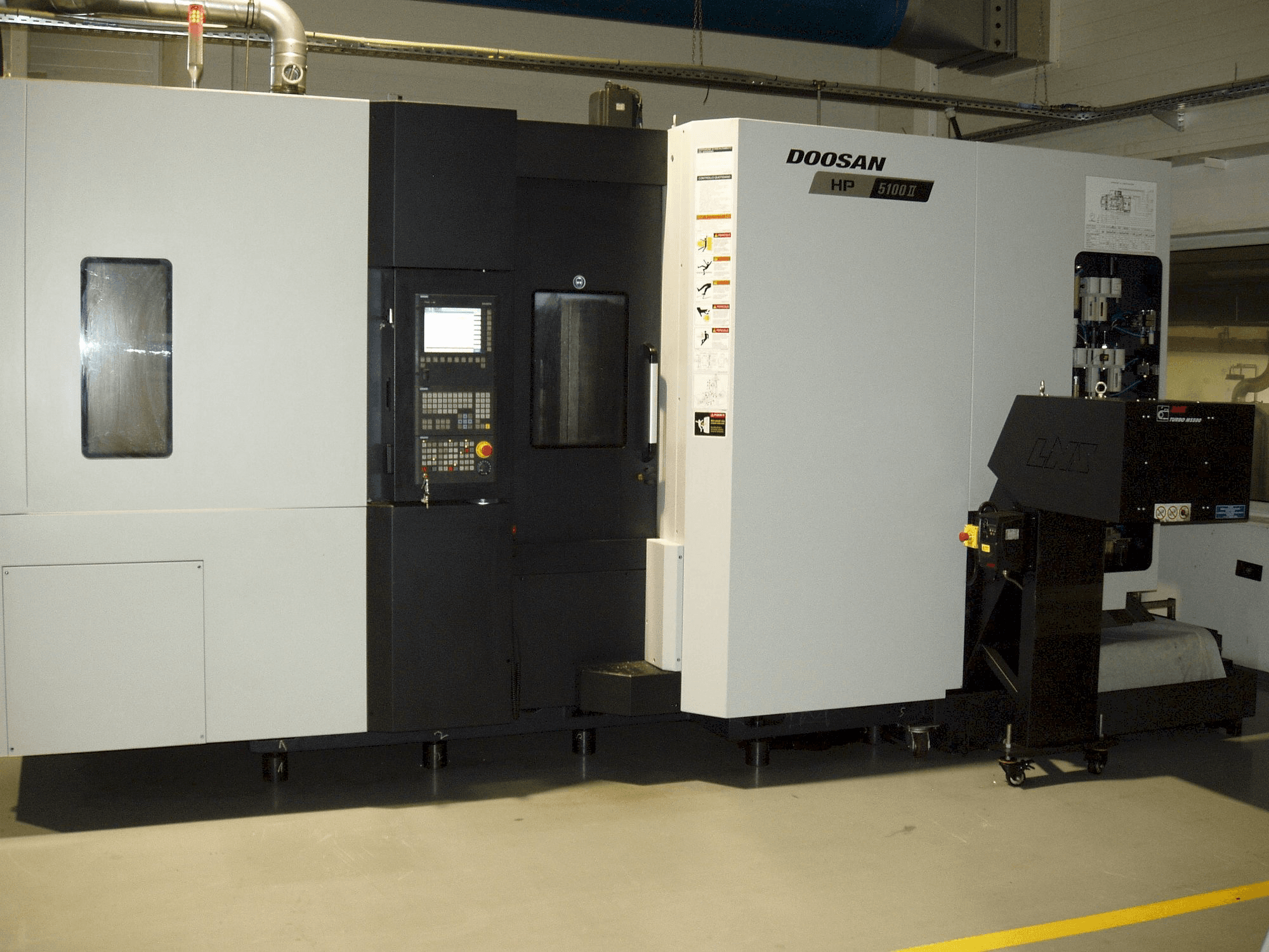 Doosan HP 5100 II-maskinen framifrån