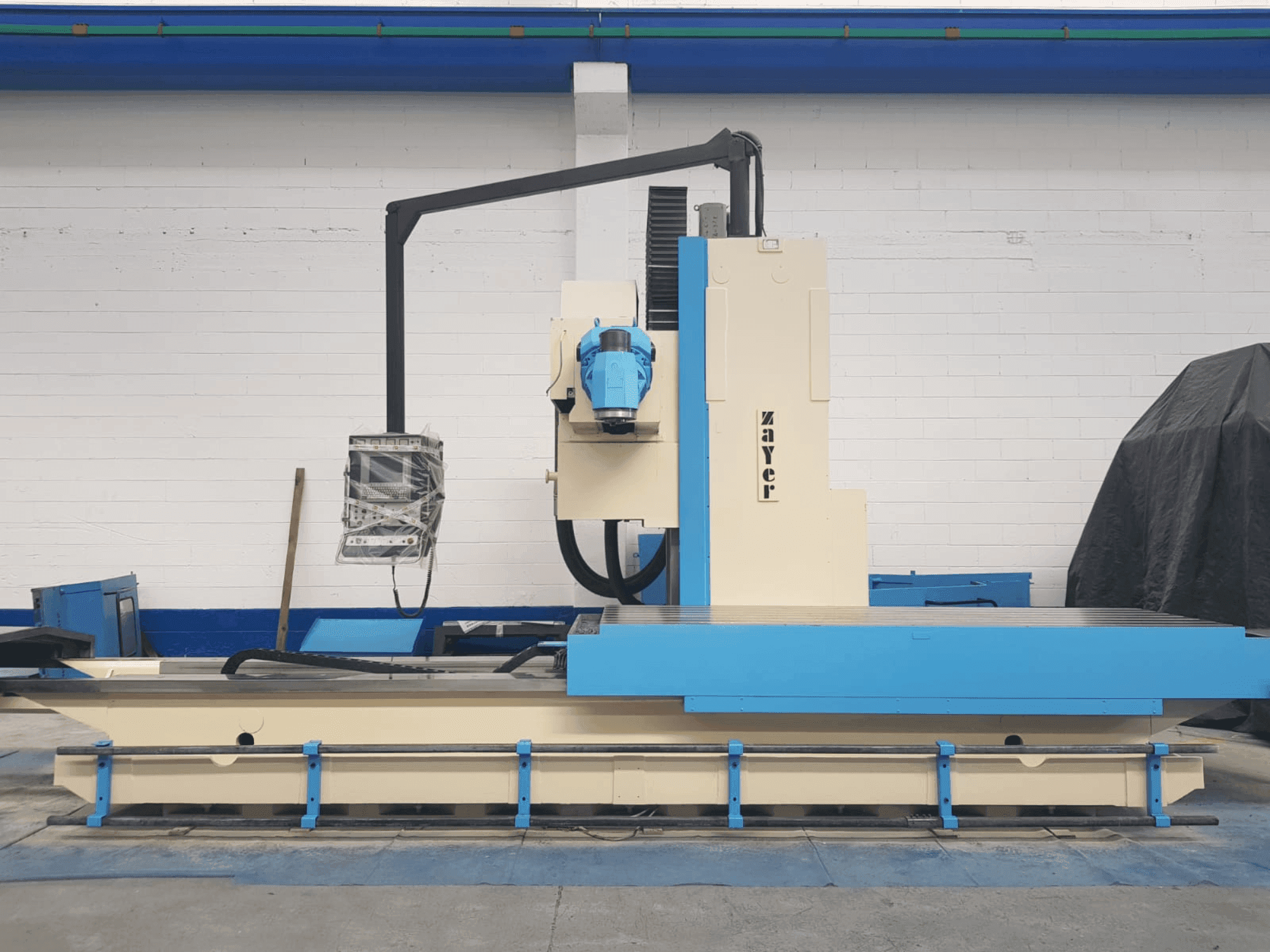 Zayer 30KF 3000-maskinen framifrån