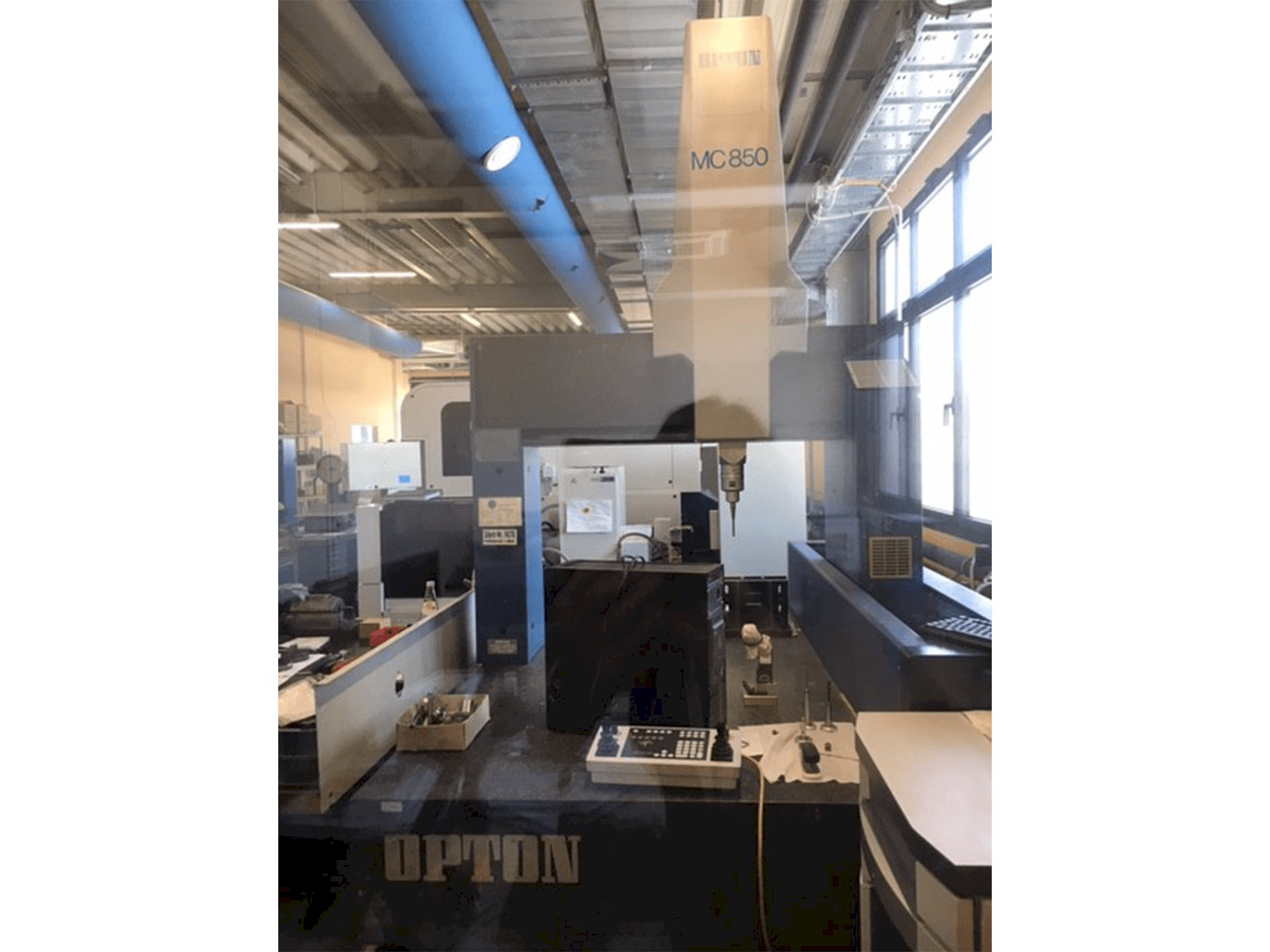 ZEISS Opton MC 850-maskinen framifrån