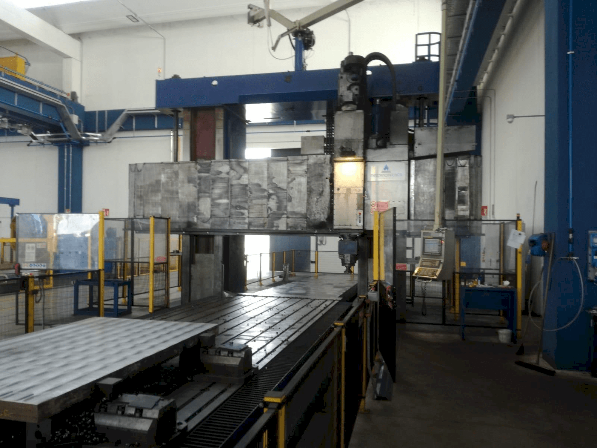 STANKO Fresa a Portale-maskinen framifrån