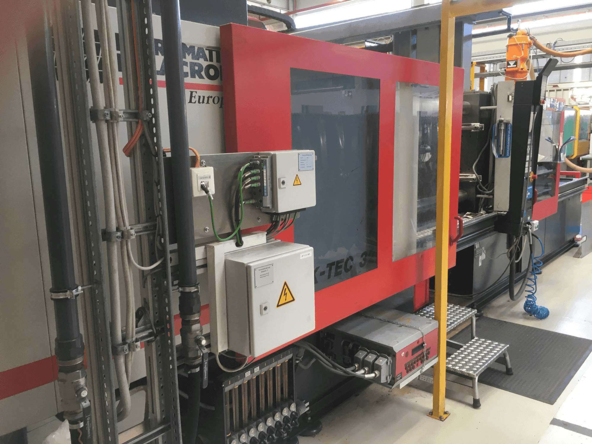 FERROMATIK K-TEC 320 S-maskinen framifrån