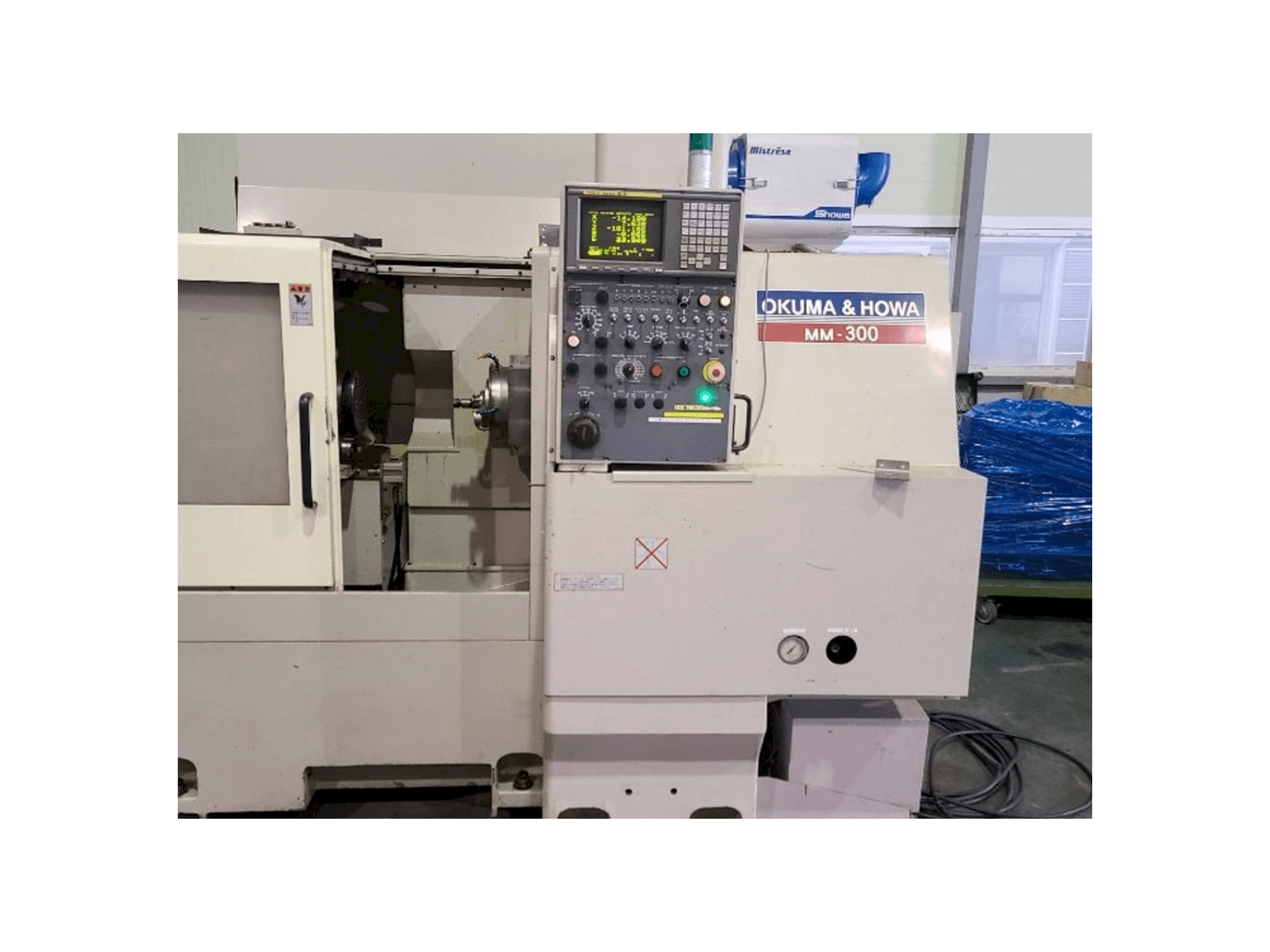 OKUMA&HOWA MM-300-maskinen framifrån