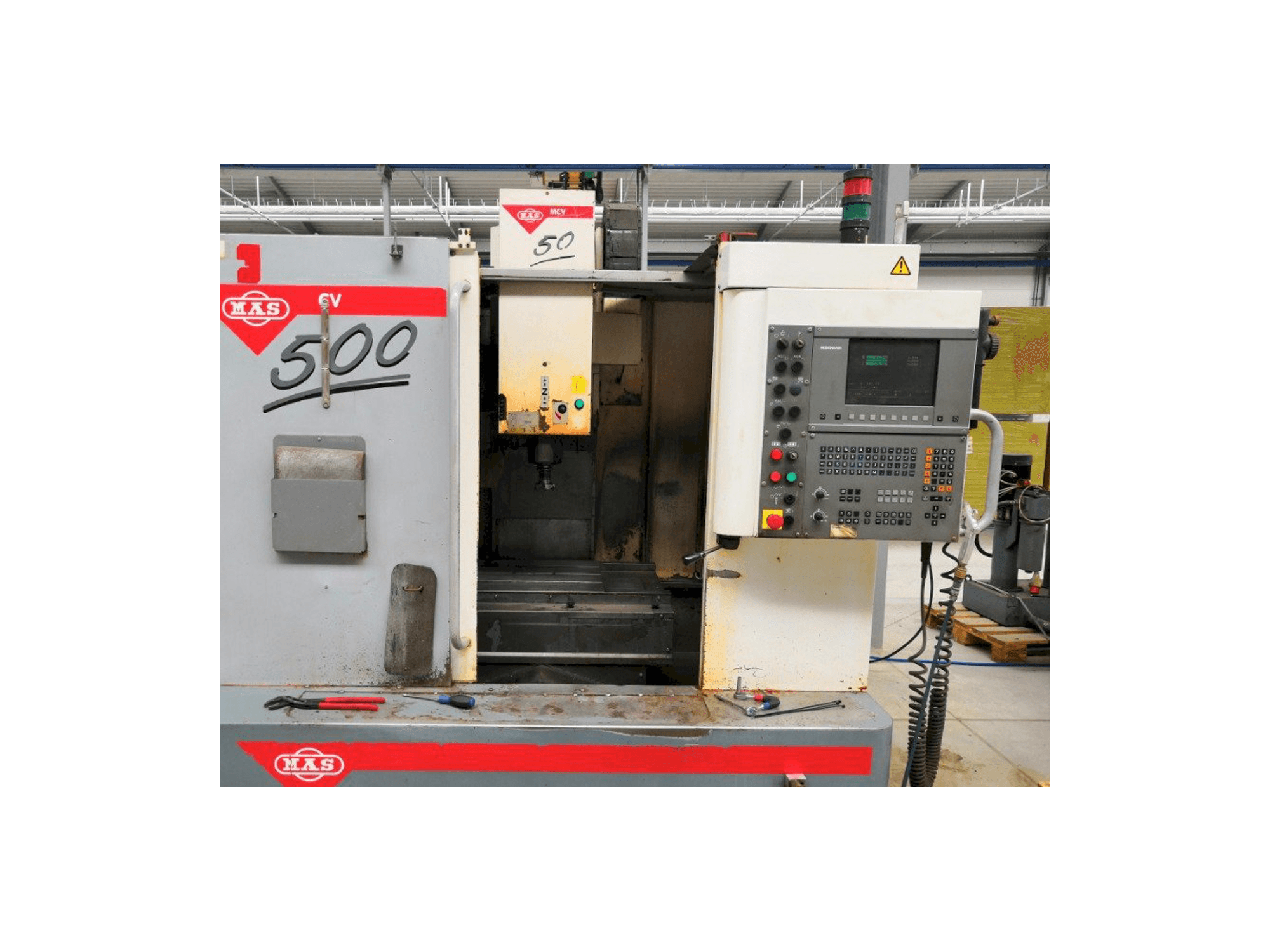 KOVOSVIT MAS MCV 500 CNC-maskinen framifrån
